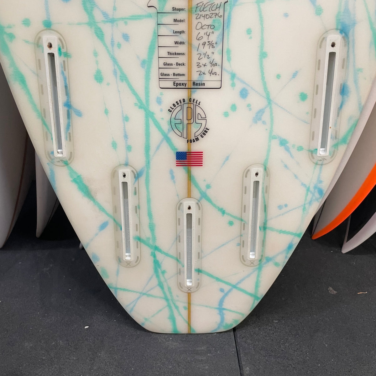 FCD Octo 6'0" secondhand surfboards fin box close-up