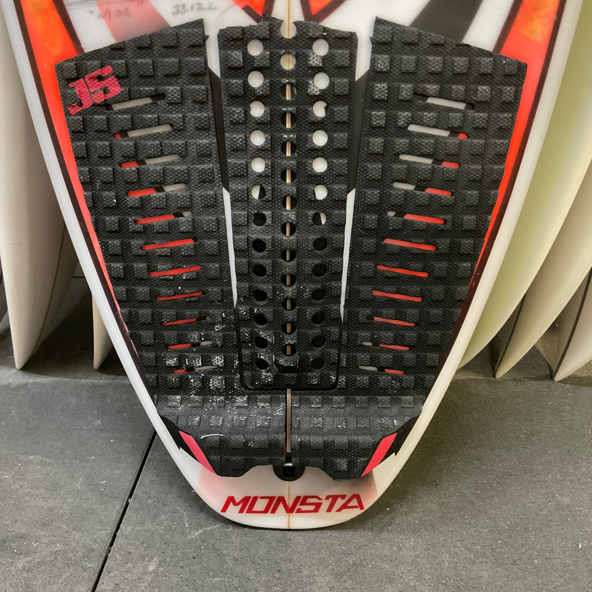 JS Monsta 6’1” secondhand surfboards