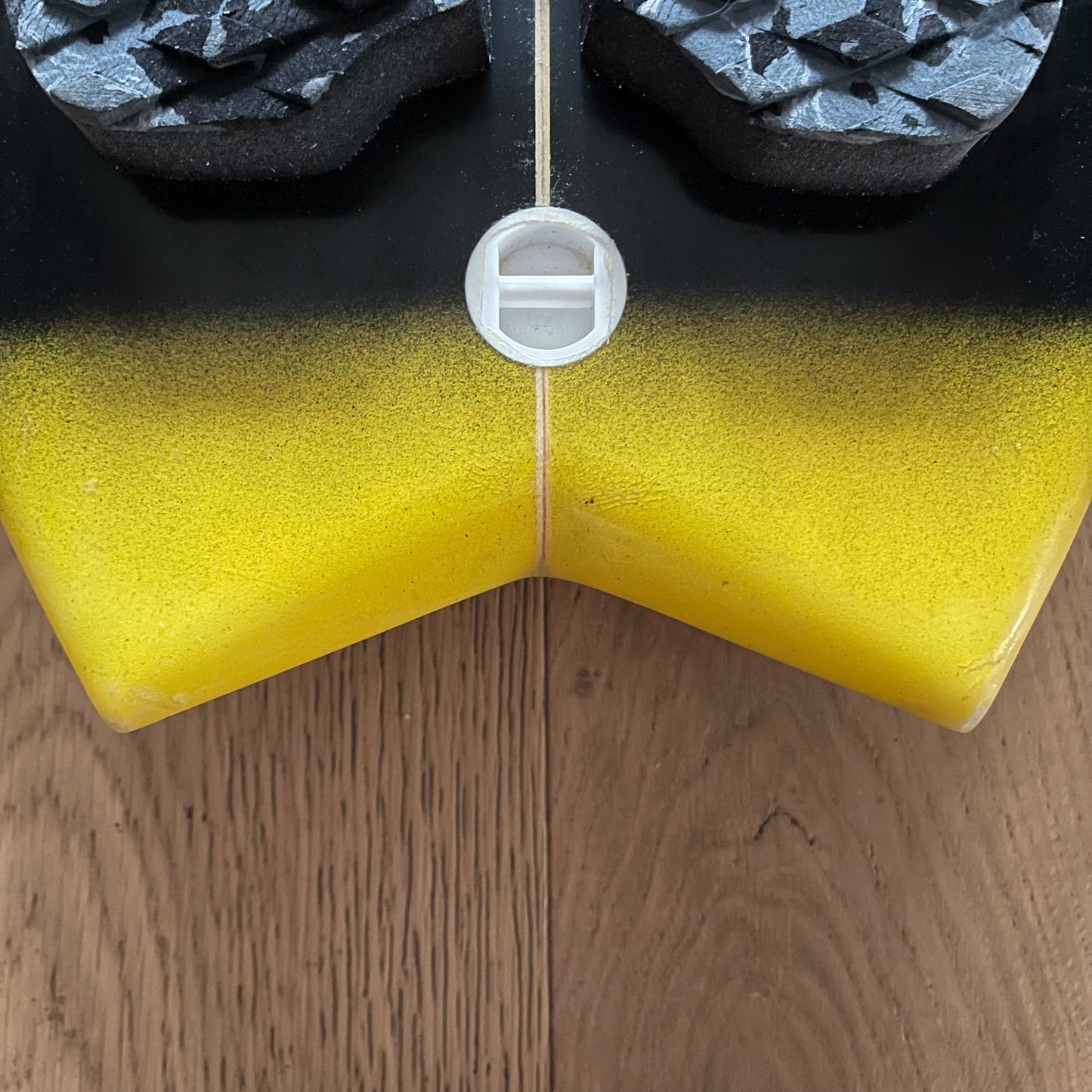 Mark Richards Surfboards Da Sting FCS1 tri 6'4" secondhand surfboard