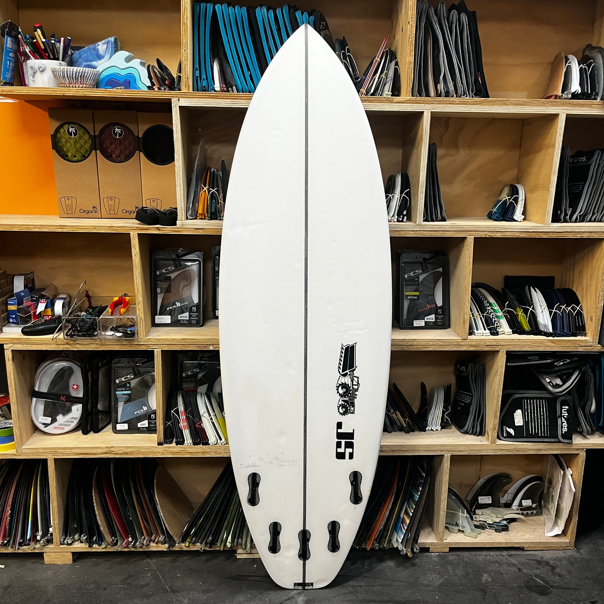 JS Nitro 5'7"