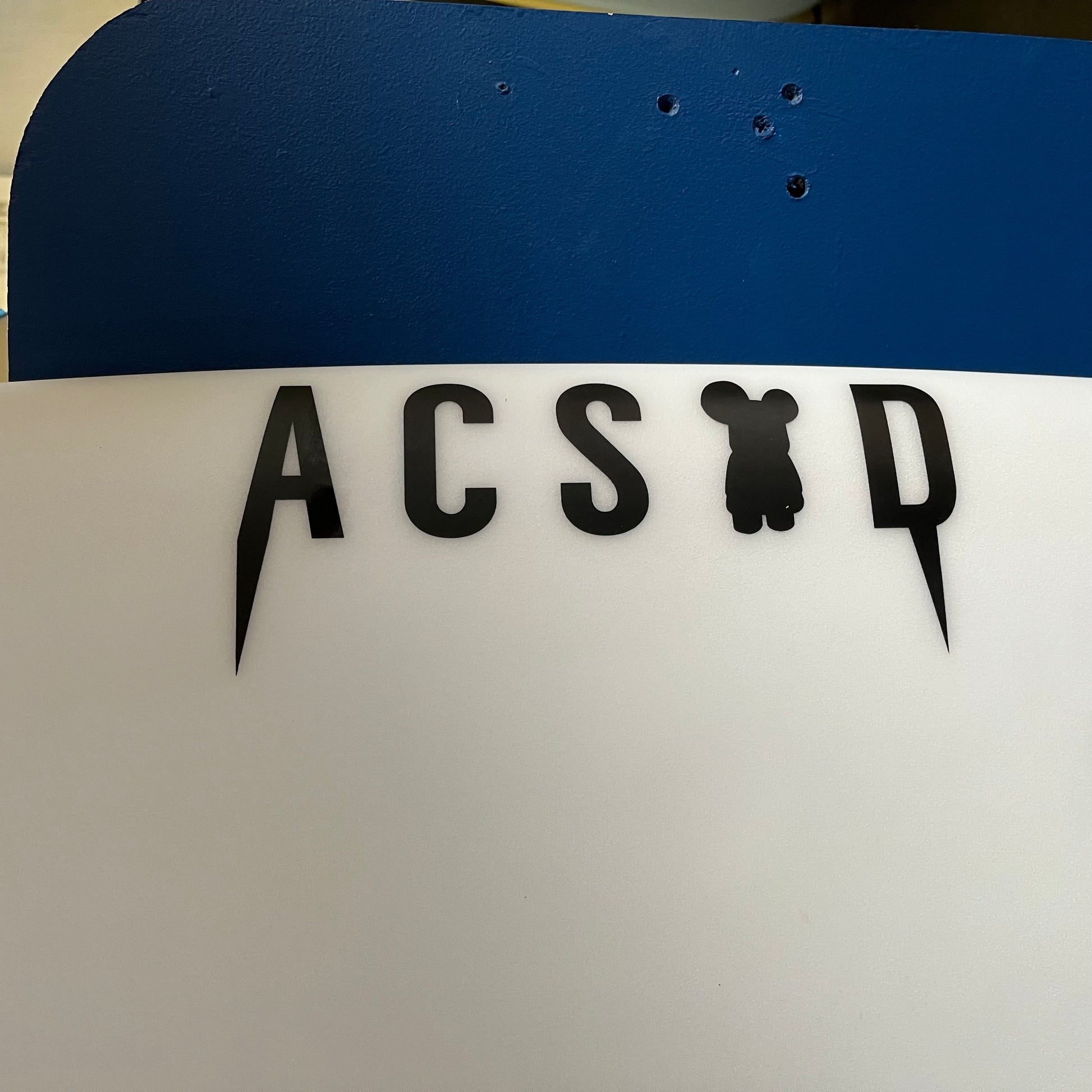 ASCOD Fox 6'3" secondhand surfboard brand logo close-up