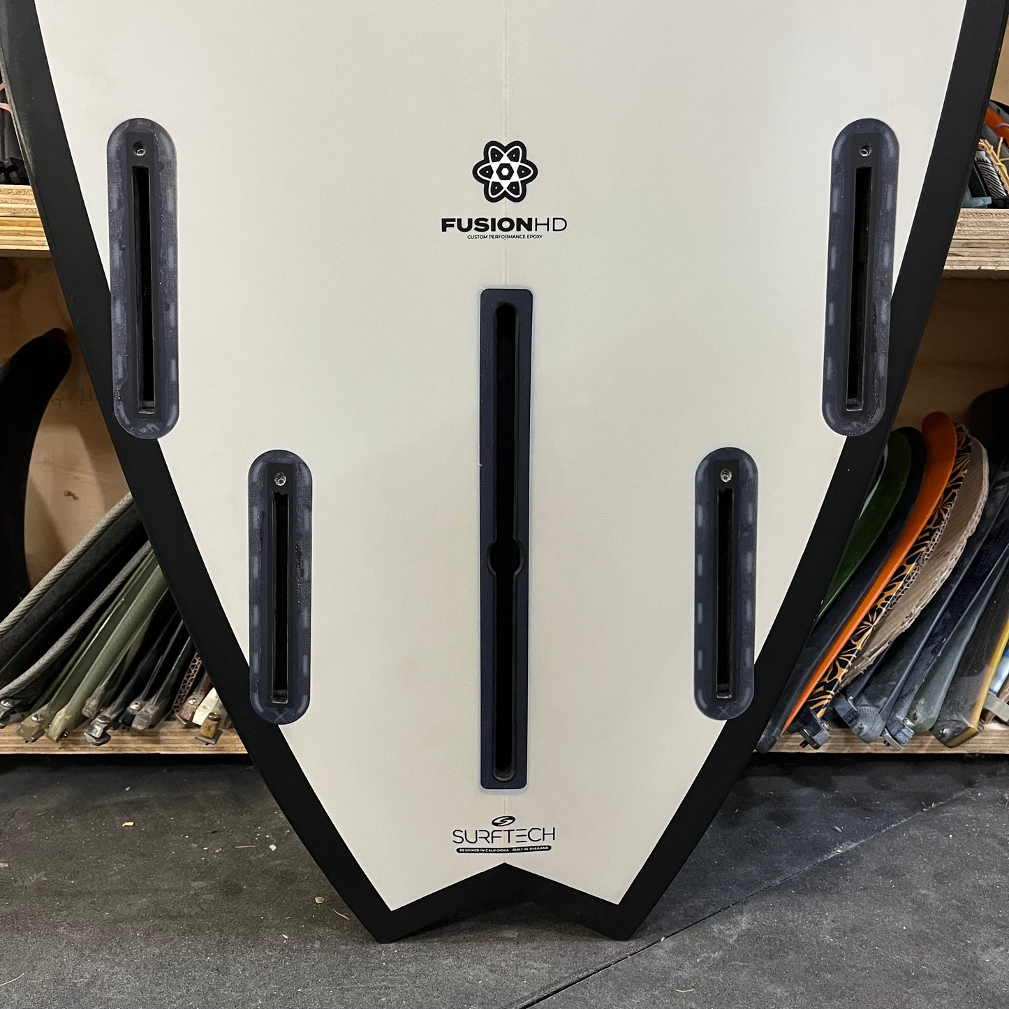 AIPA Big Boy Sting 7'0" secondhand surfboard fin box close-up