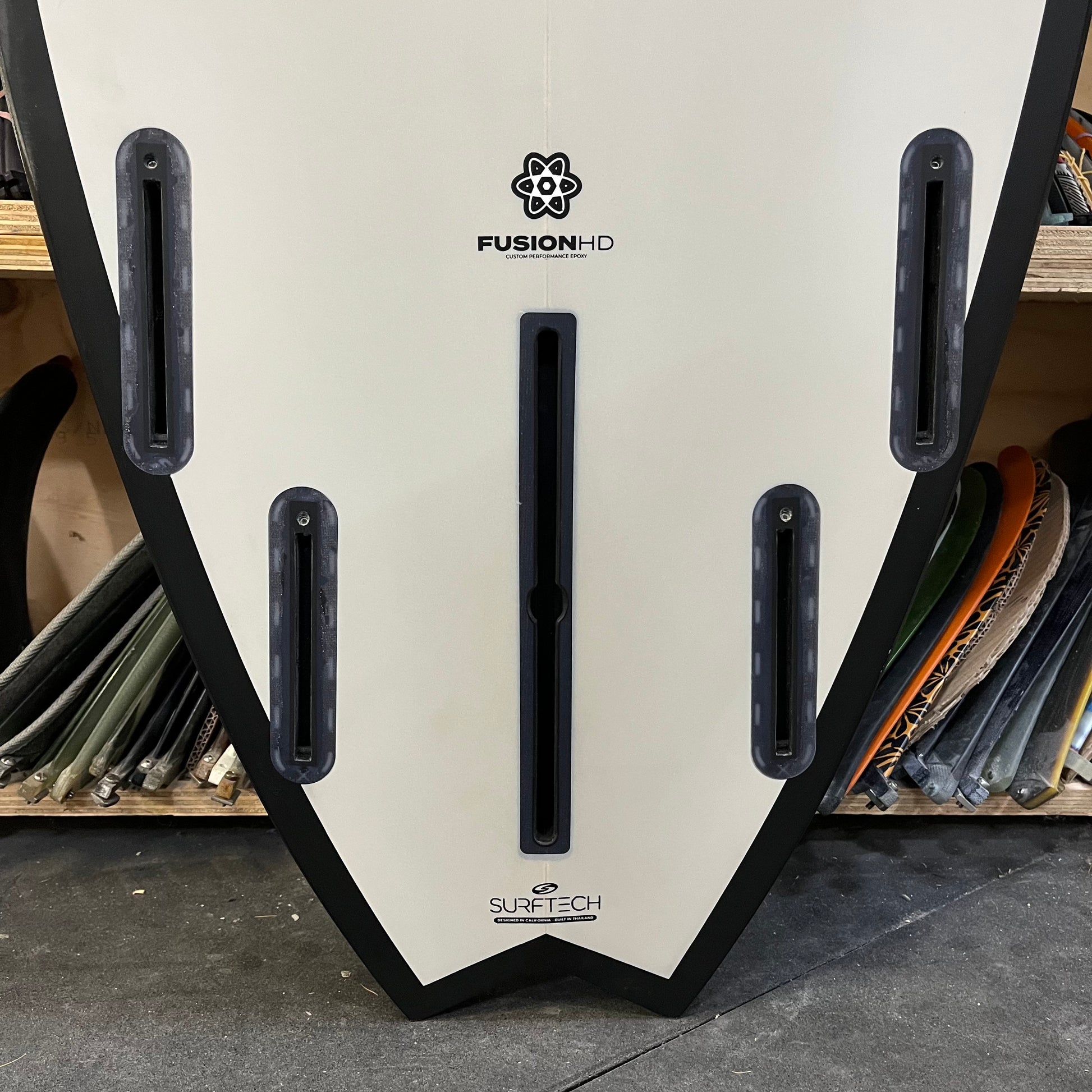 AIPA Big Boy Sting 7'0" secondhand surfboard fin box close-up