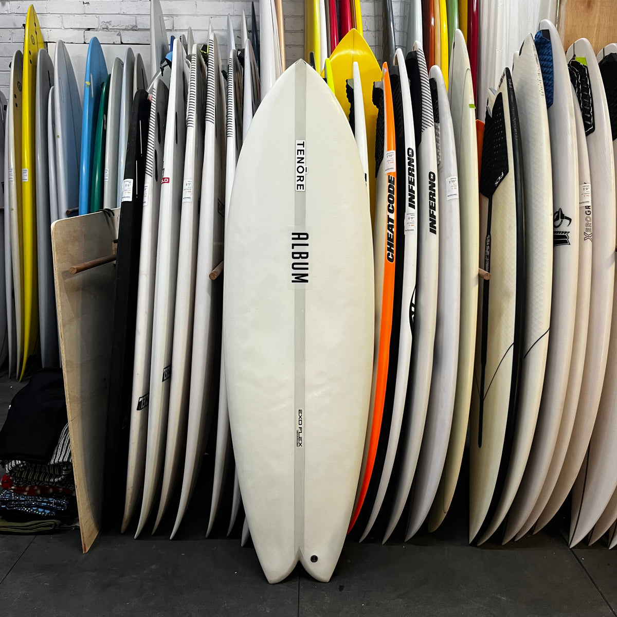 Album Lightbender 5'6" secondhand surfboard top view