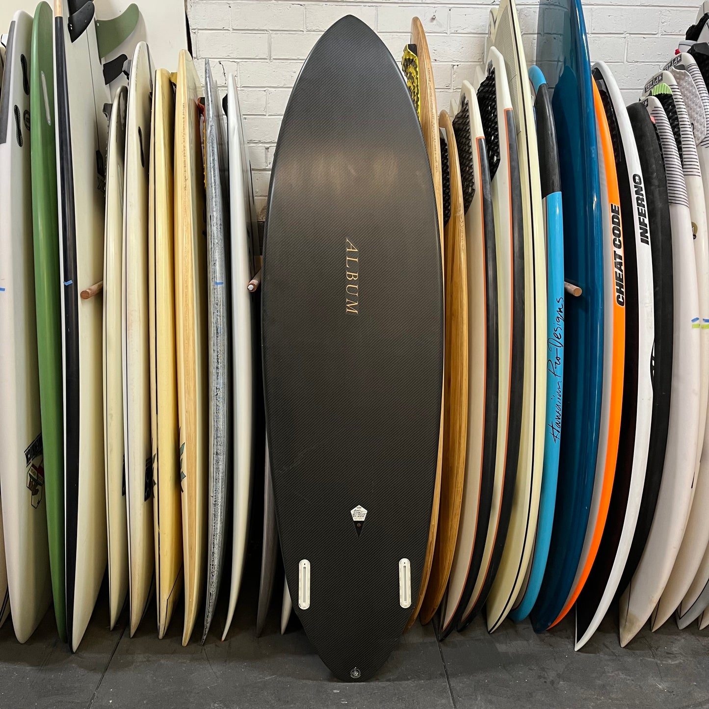 Album Lucent 6'2" secondhand surfboard bottom view