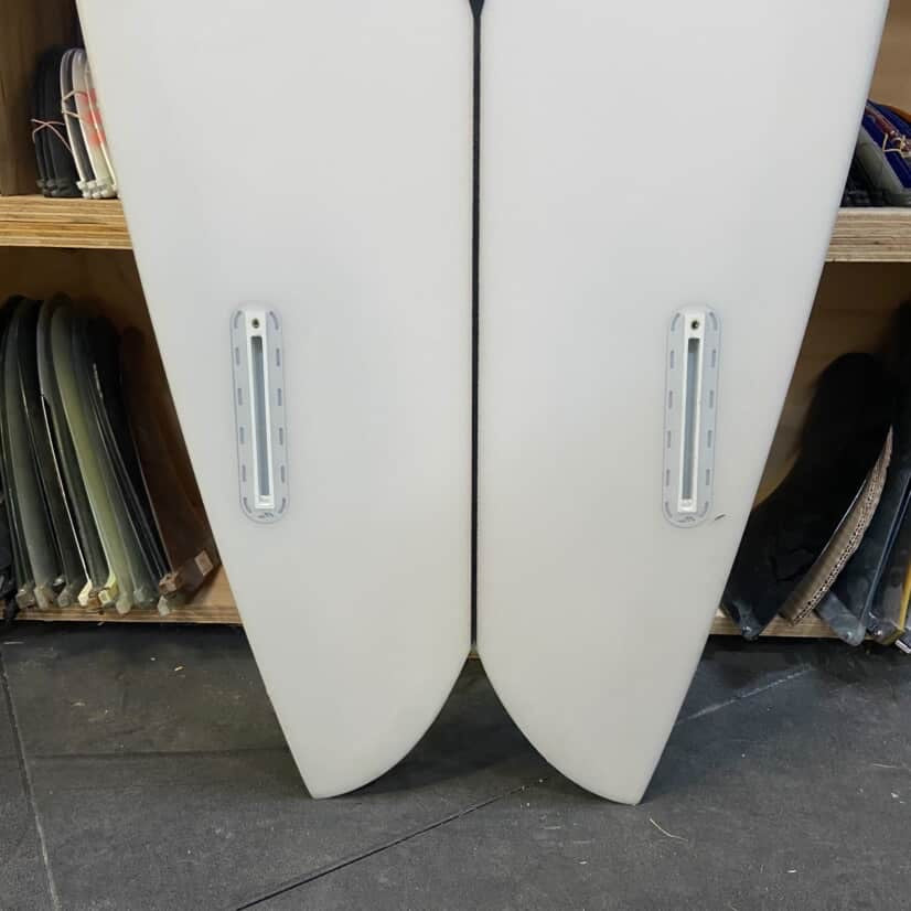 Album Moonstone 6'10" secondhand surfboard fin box close-up