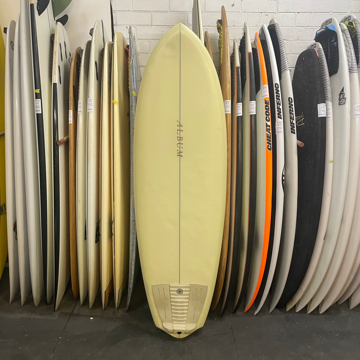 Album Plasmic 5'8" secondhand surfboard top view