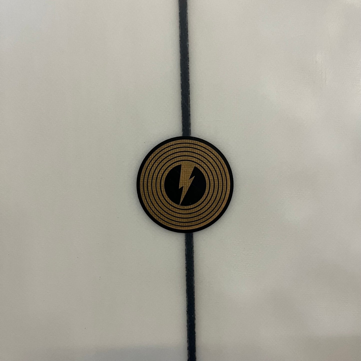 Album Sunbender 6'0" secondhand surfboard logo close-up