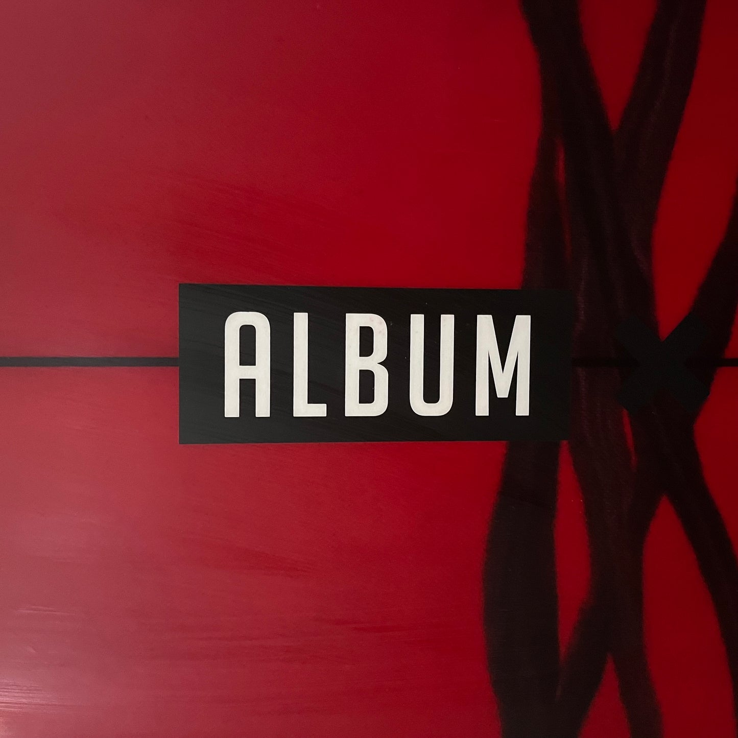 Album Sunstone 5'2" secondhand surfboard brand logo close-up