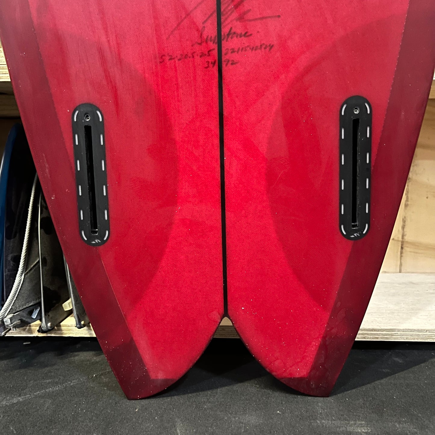 Album Sunstone 5'2" secondhand surfboard fin box close-up