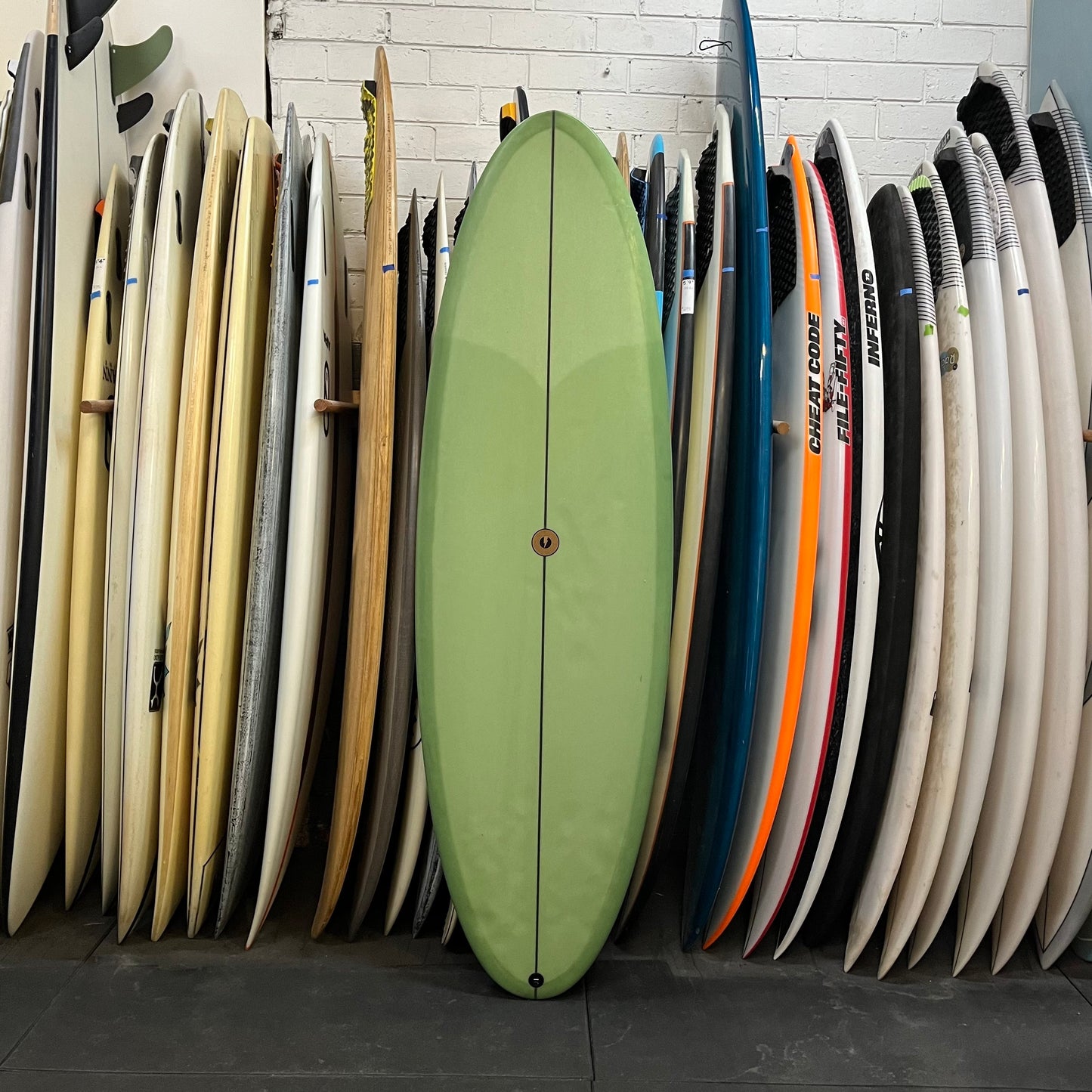 Album The End 5'6" secondhand surfboard front view