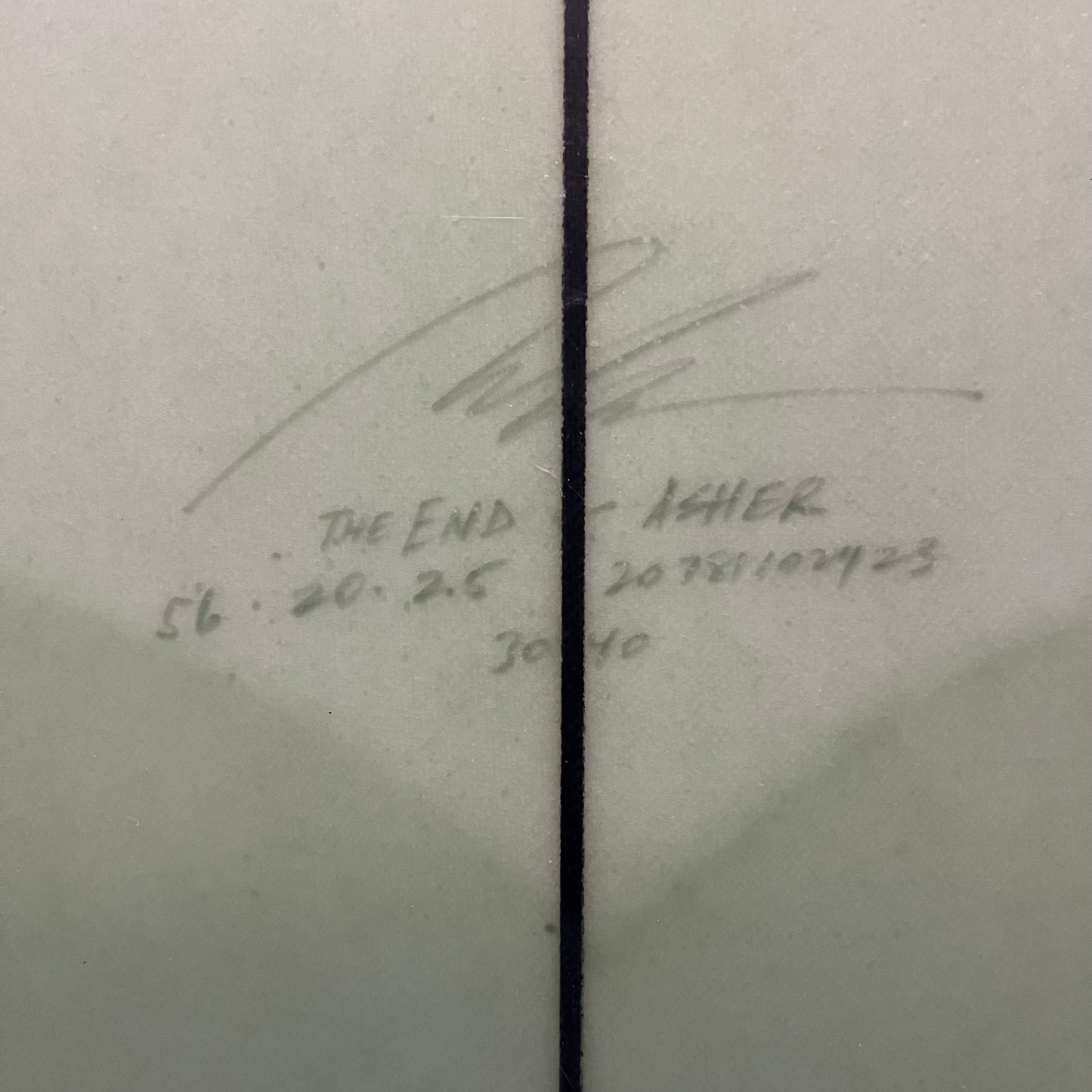 Album The End 5'6" secondhand surfboard dimensions close-up