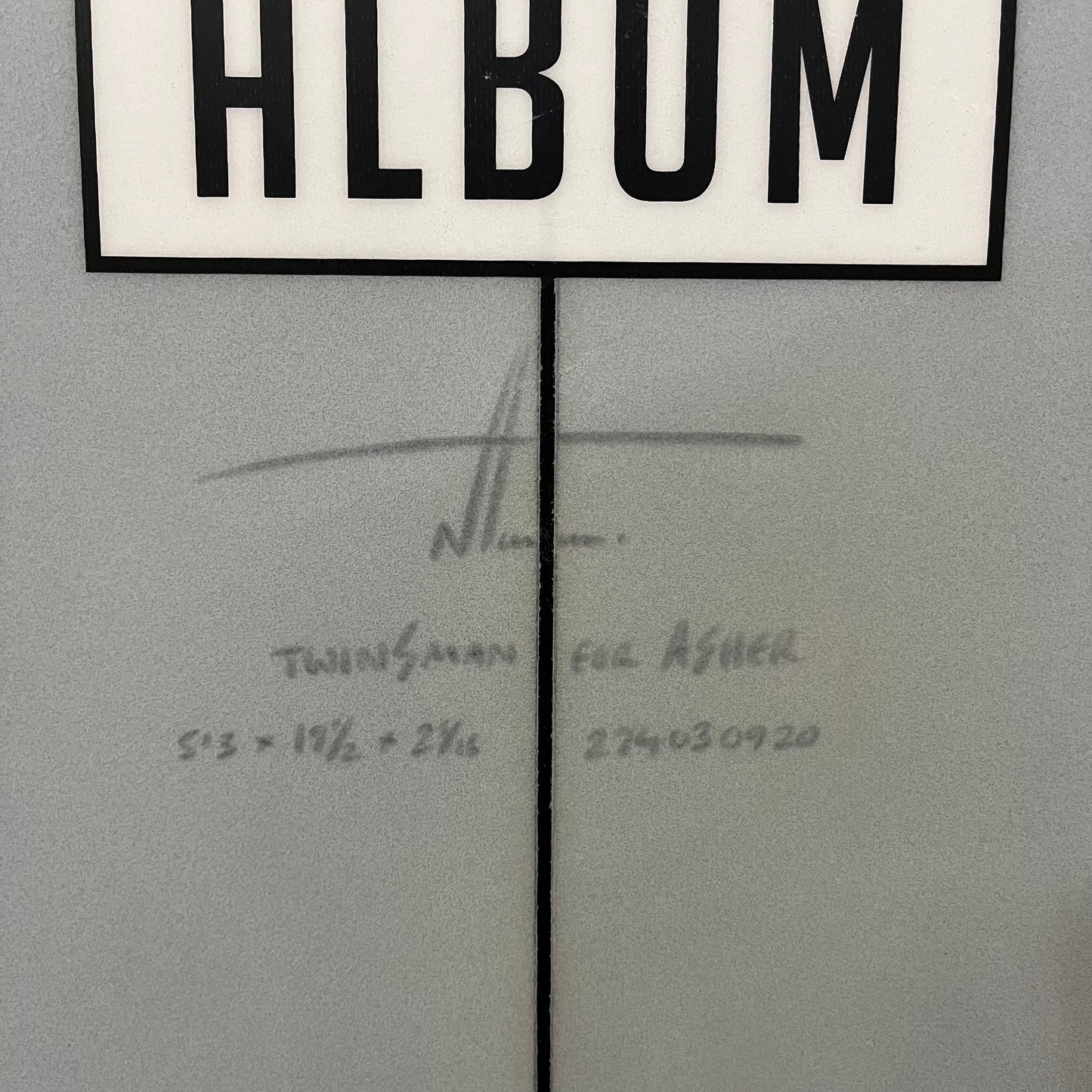 Album Twinsman 5'3" secondhand surfboard dimensions close-up