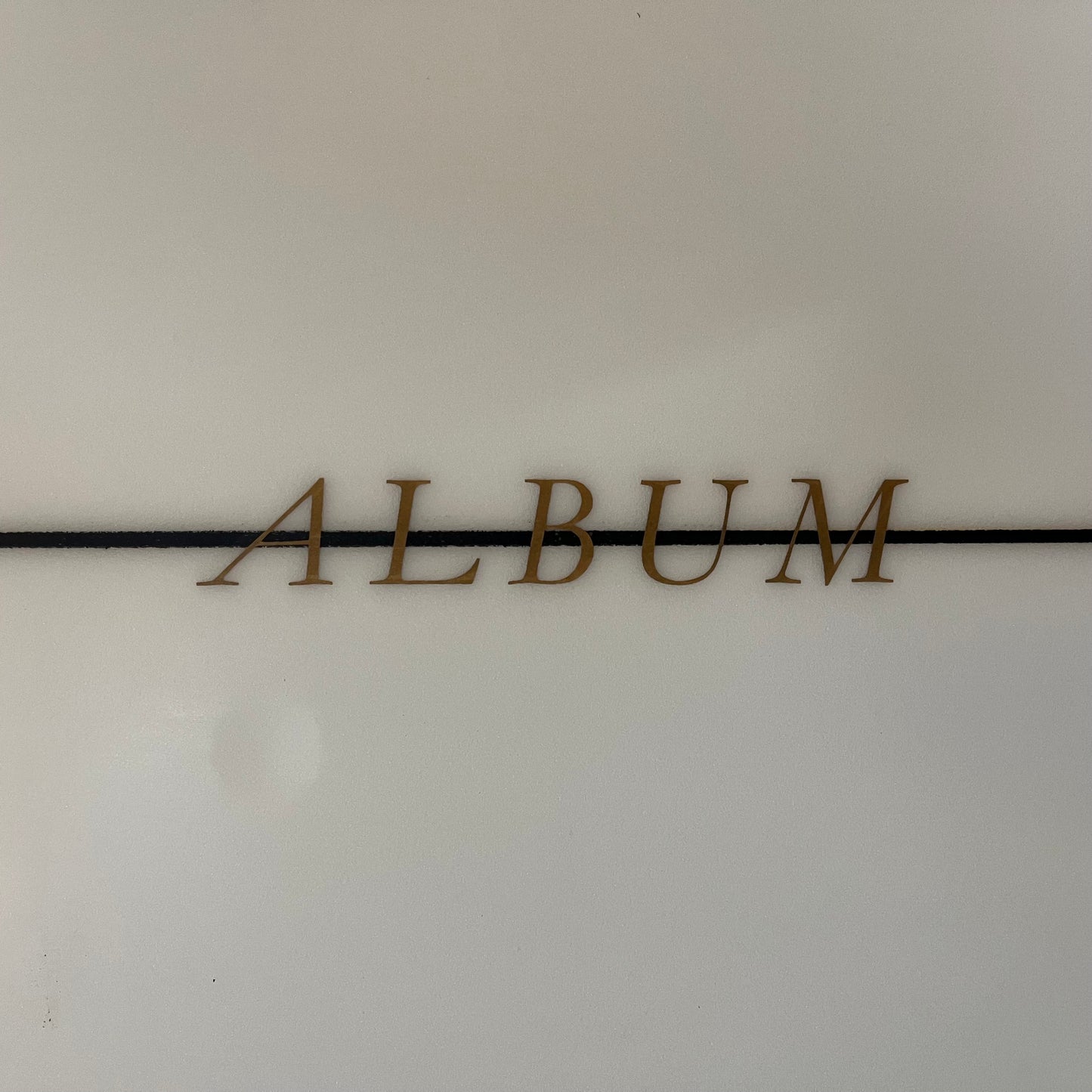 Album Vesper 6'9" secondhand surfboard brand logo close-up