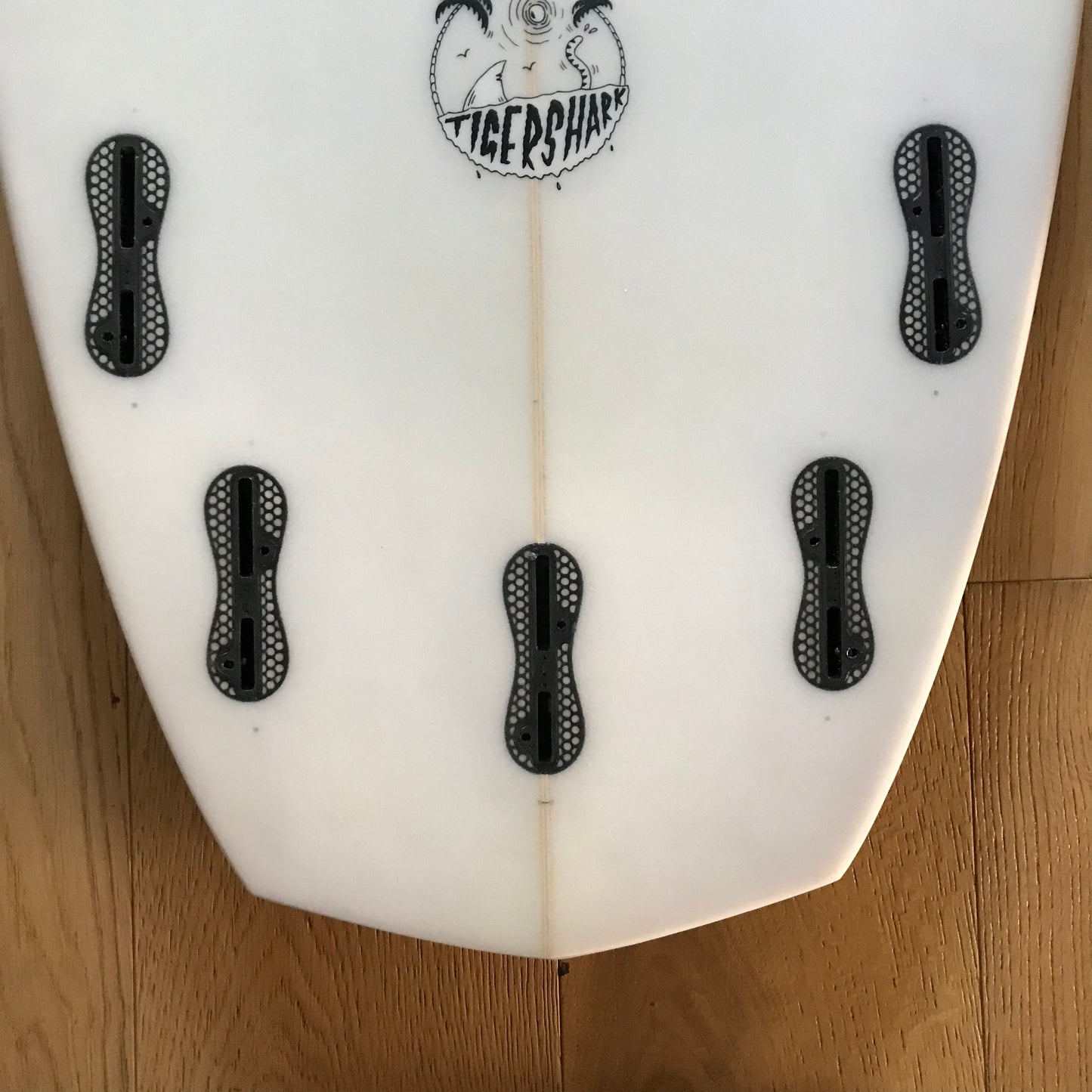 Annesley Tiger Shark 6'1" secondhand surfboard fin box close-up