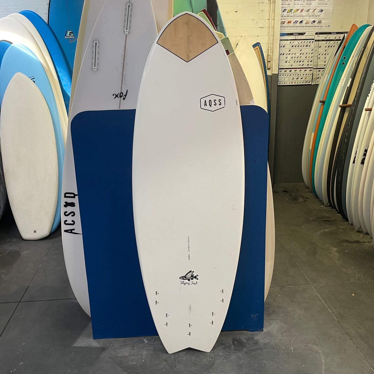 Aqss Flying Fish 5'10" secondhand surfboard bottom view