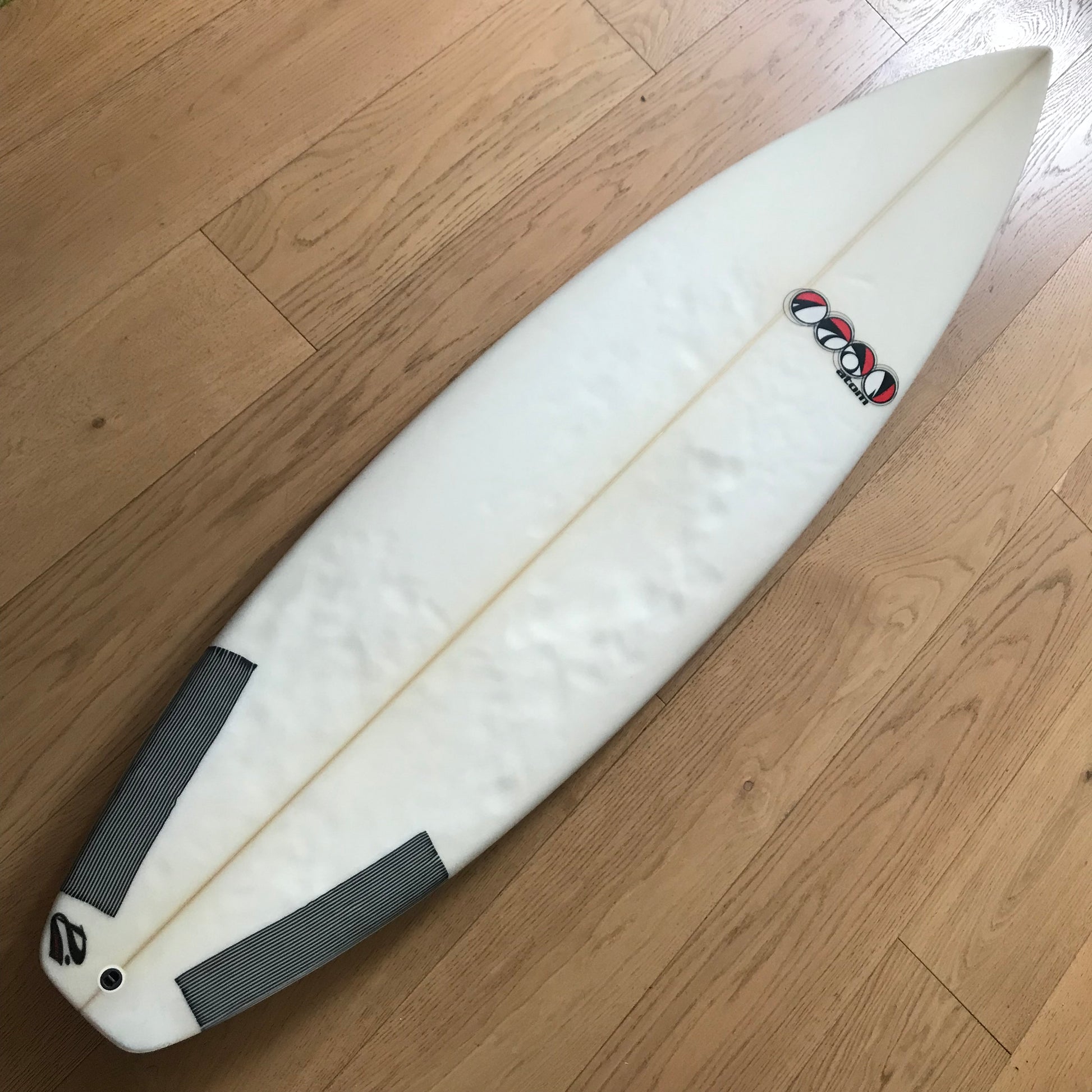Atom high performance shortboard 6'2" secondhand surfboard top view