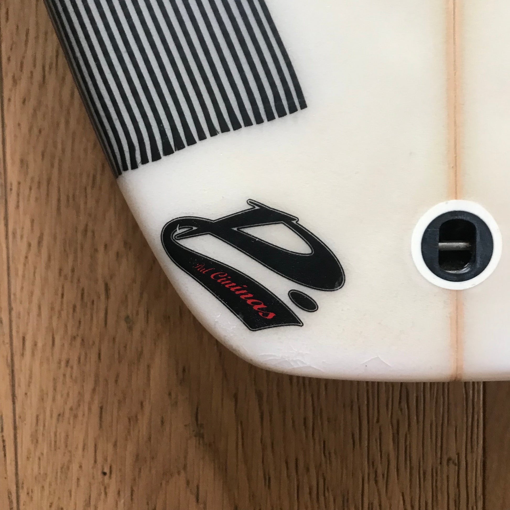 Atom high performance shortboard 6'2" secondhand surfboard model logo close-up