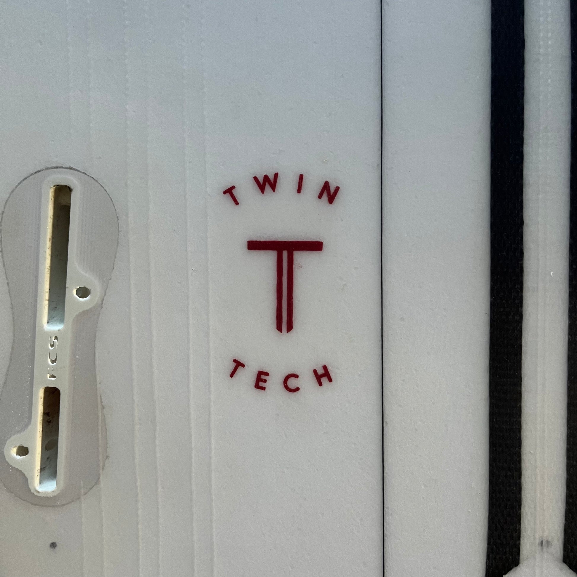 Chilli BV2 TT 6'6" secondhand surfboard construction close-up