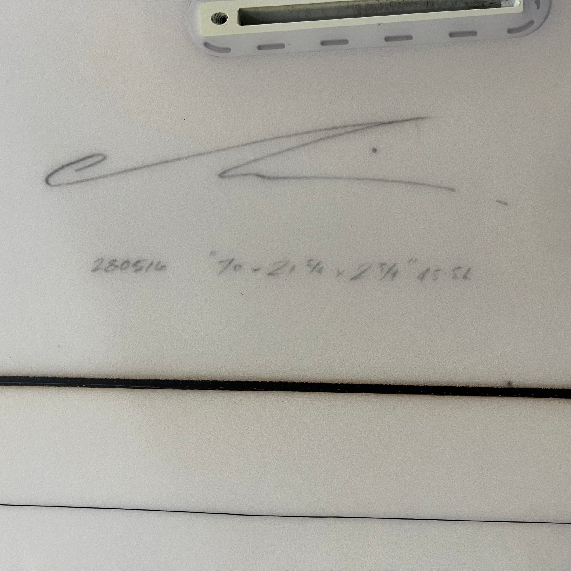 Chilli Mid Strength 7'0" secondhand surfboard dimensions close-up