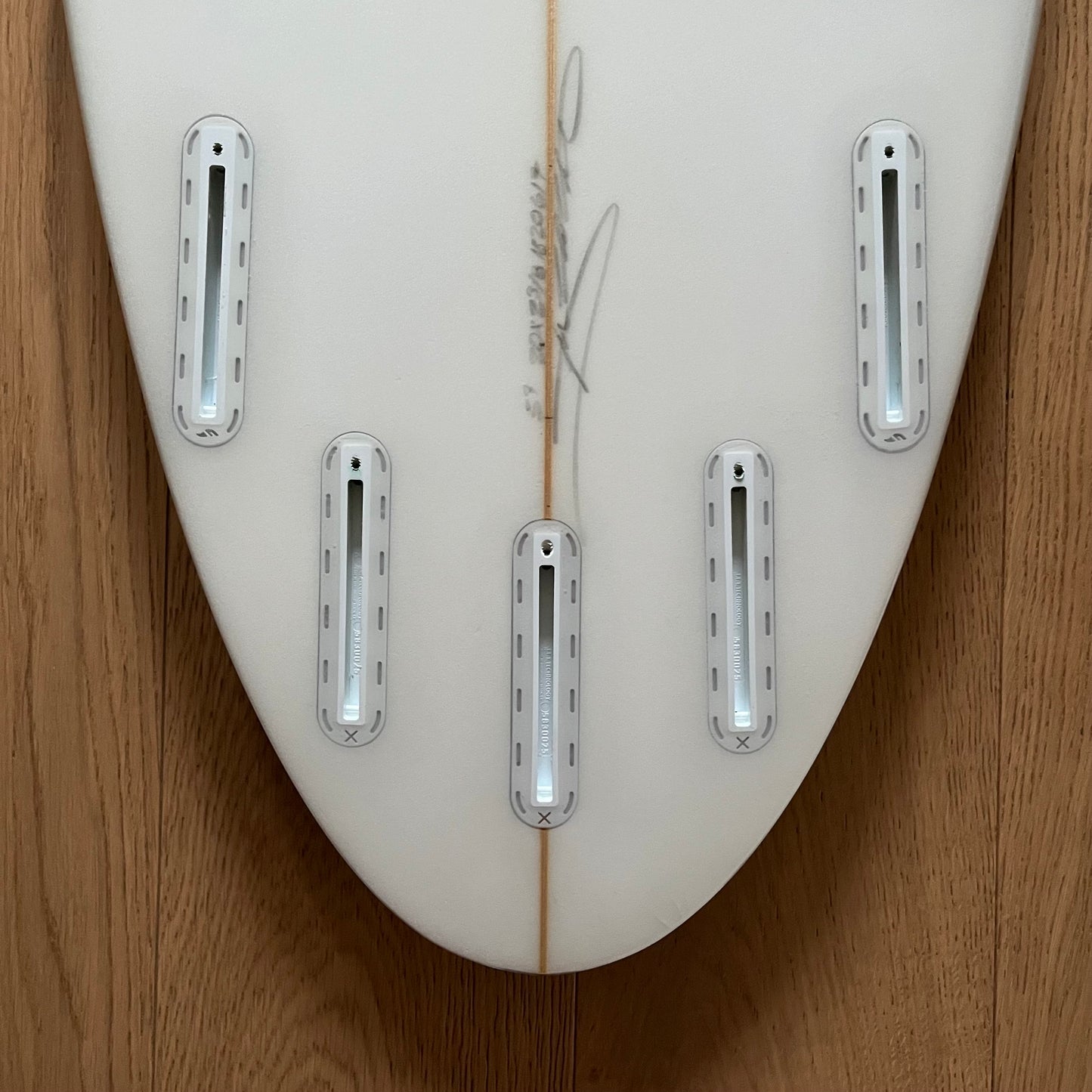 Christenson Cafe Racer 5'7" secondhand surfboard fin box close-up