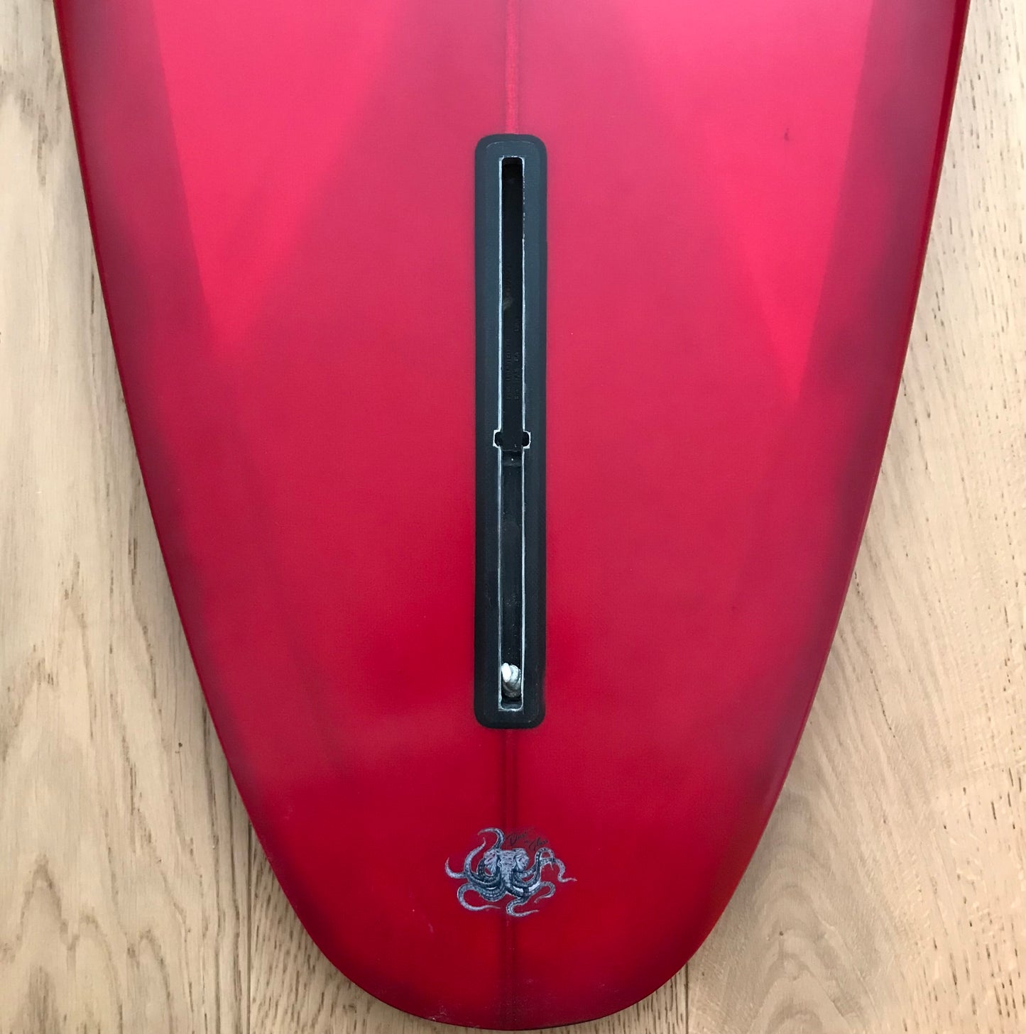 Christenson Flat Tracker 2 8'0" secondhand surfboard fin box close-up