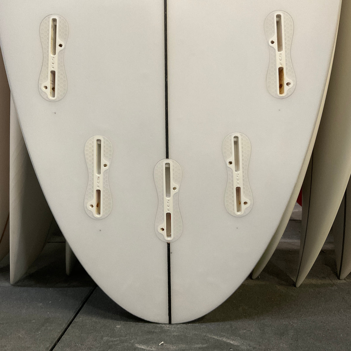 Christenson Hole Shot 2.0 6'4" secondhand surfboards fin box close-up