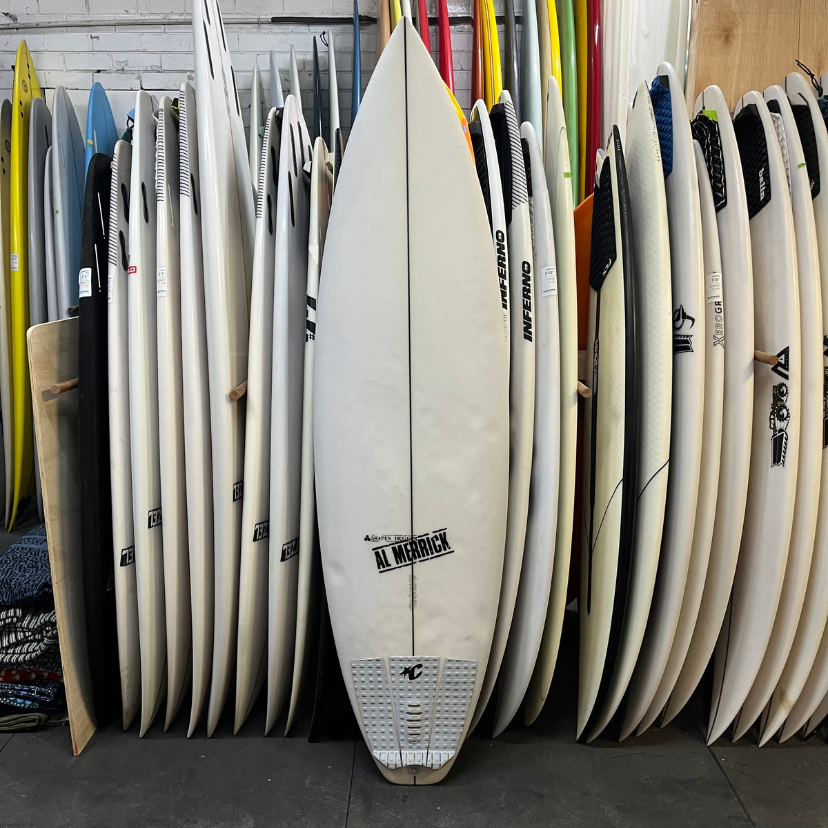 CI 2. Pro / Channel Islands Pro 2 6'3" secondhand surfboard top view