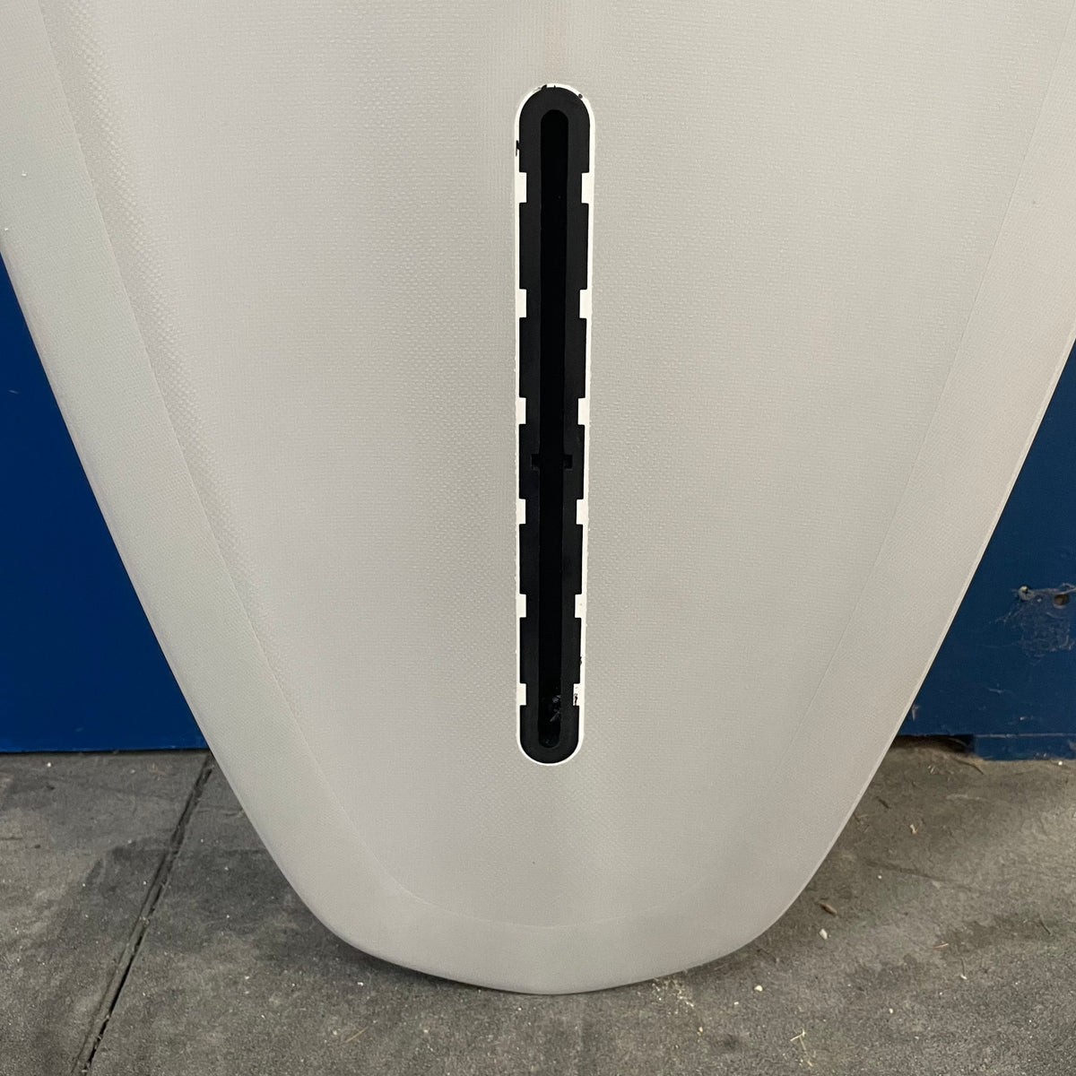CI Tri Plane Hull 6'11" secondhand surfboard fin box close-up