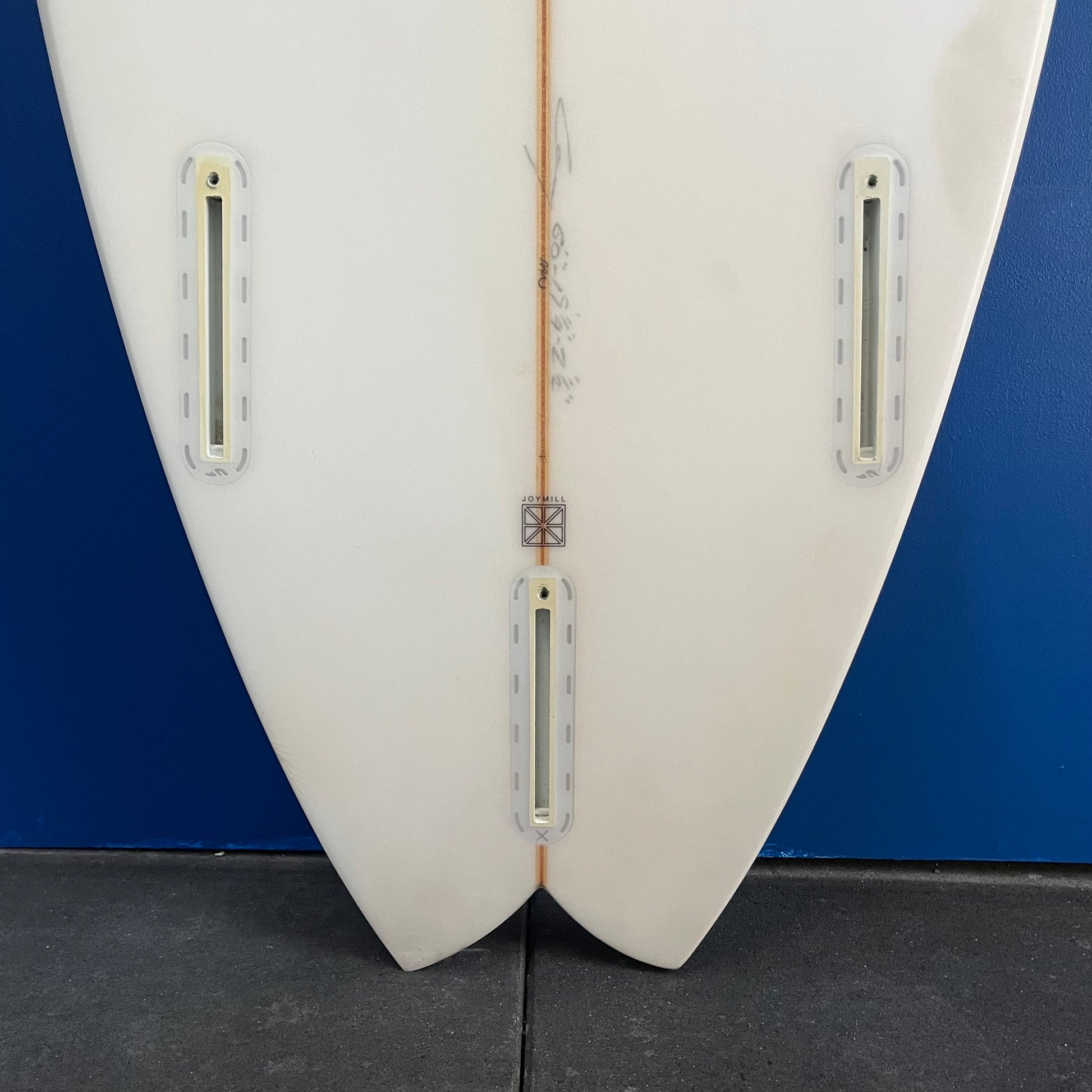 Corey Graham Shapes custom swallow tail 6'0" secondhand surfboard fin box close-up