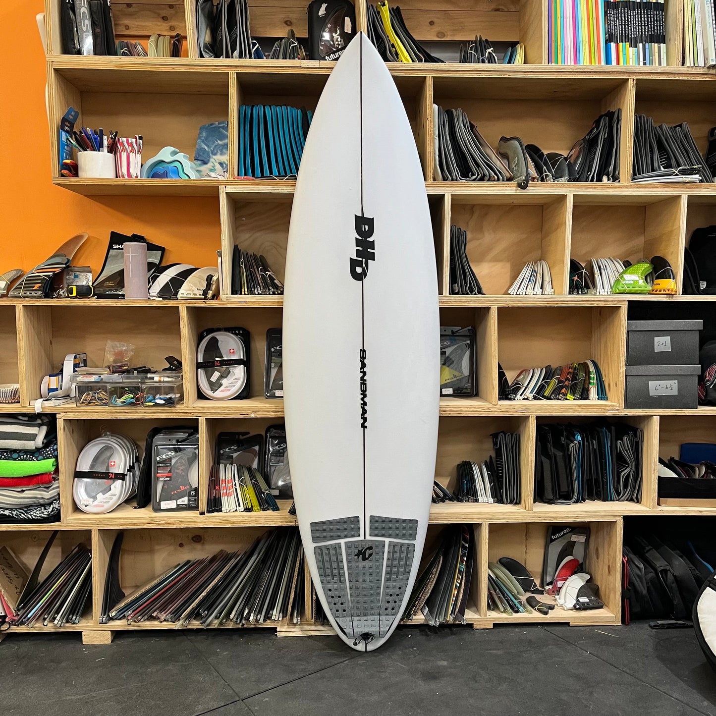 DHD Sandman 6'4" secondhand surfboard top view