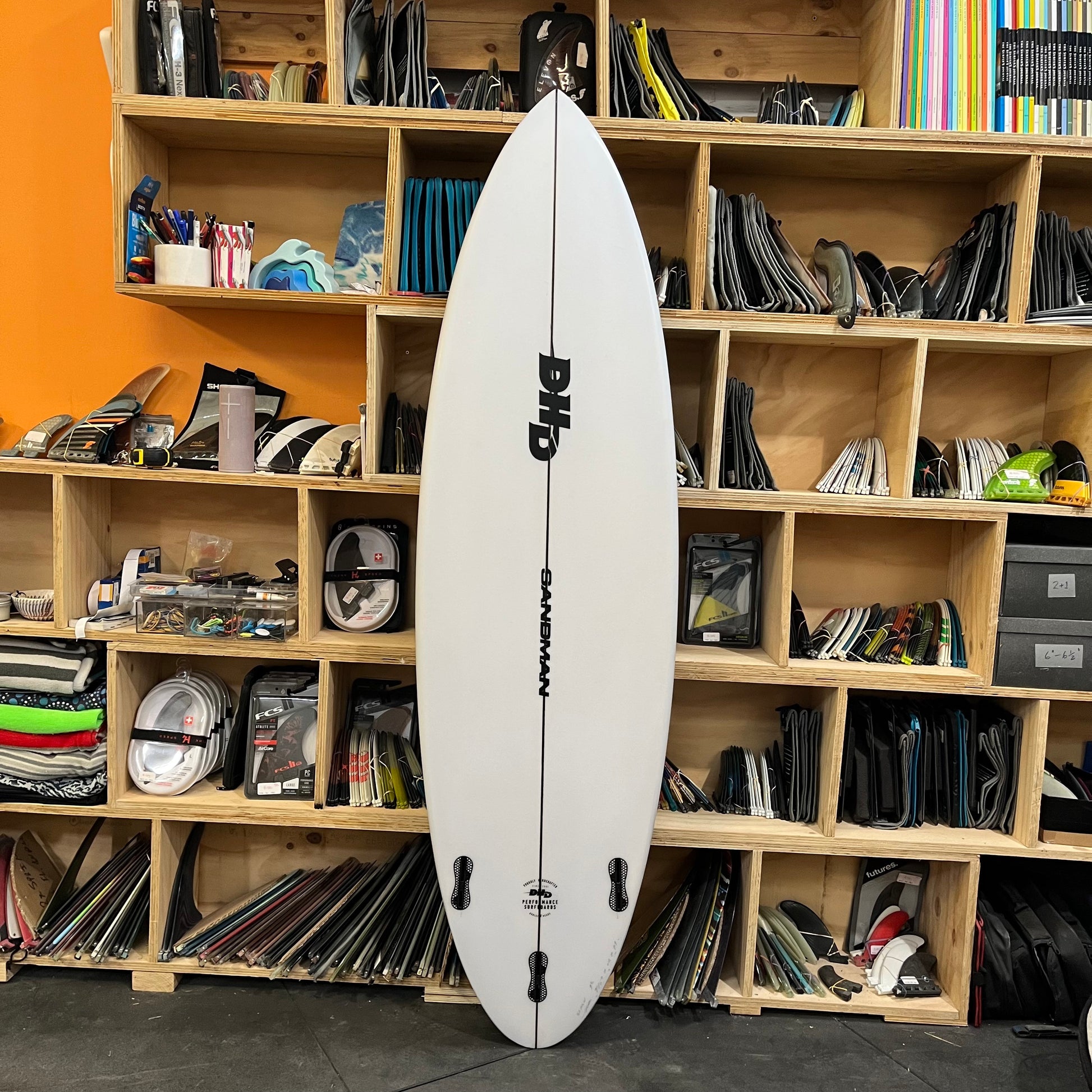 DHD Sandman 6'4" secondhand surfboard bottom view