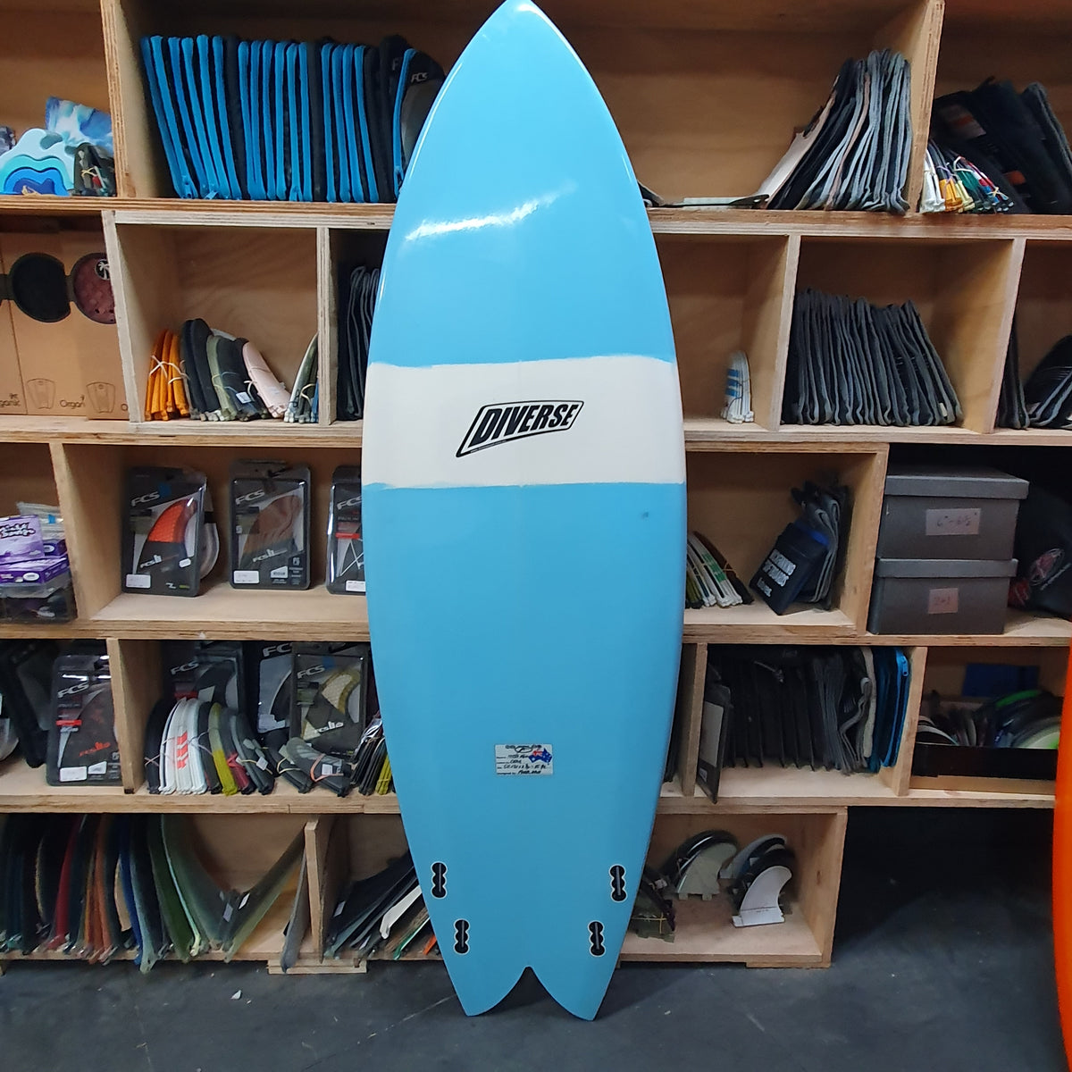 Diverse Quad Fish 5'11" secondhand surfboards bottom view