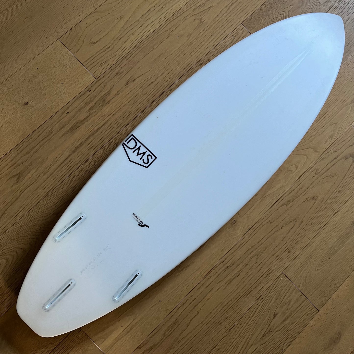 DMS Popo 6'0" secondhand surfboard bottom view