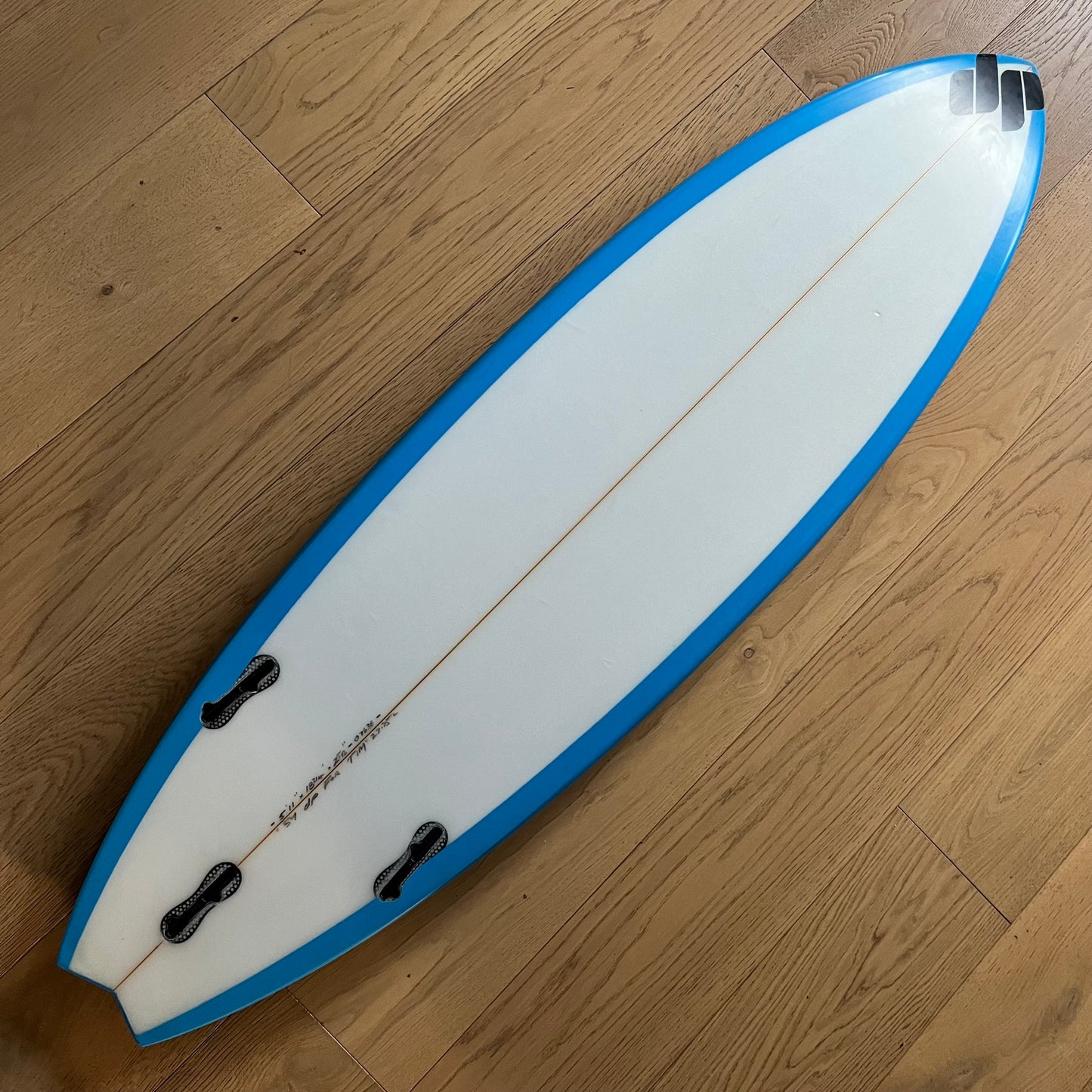 Dylan Perese high performance shortboard 5'11" secondhand surfboard bottom view