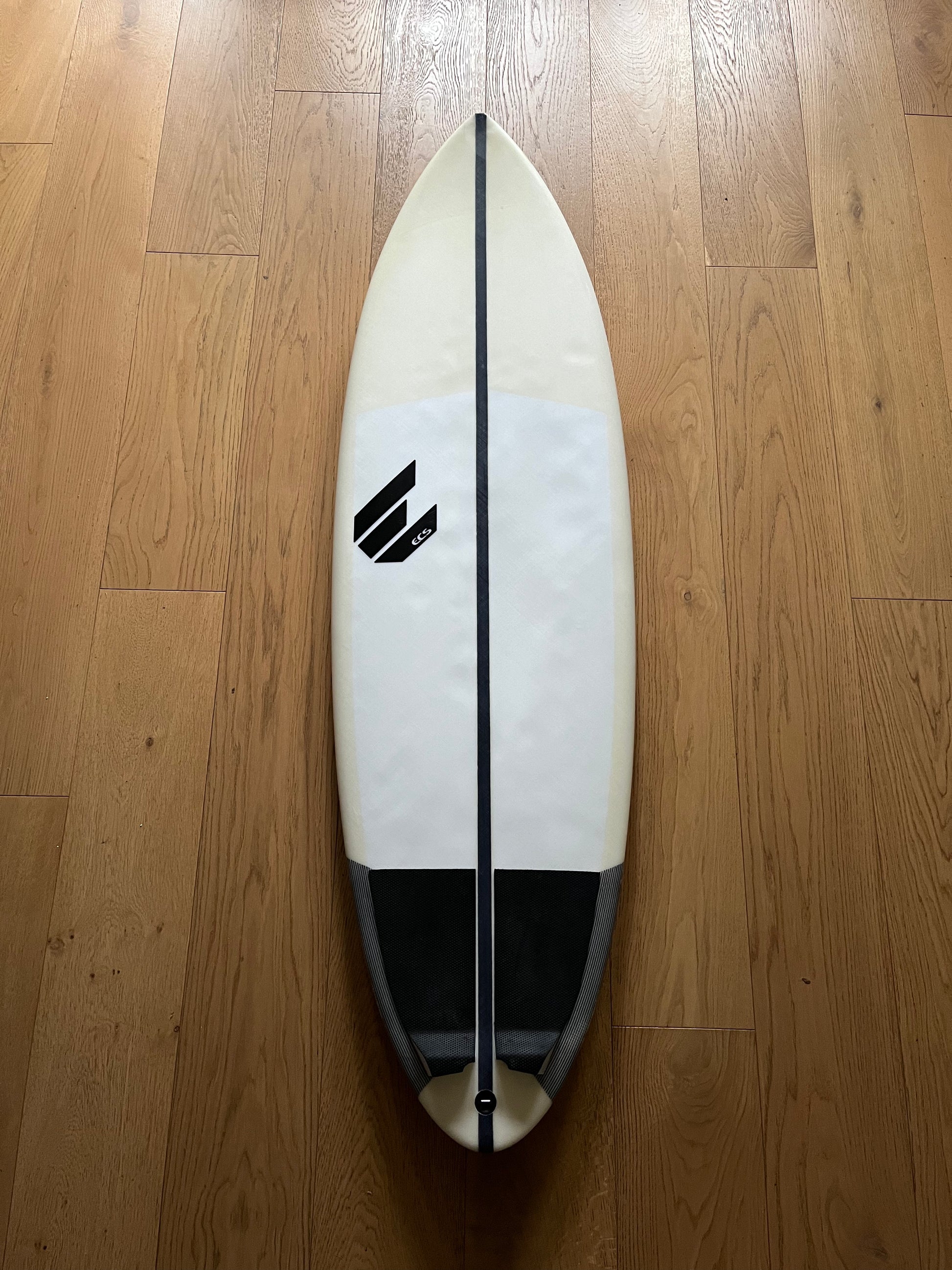 ECS Bulldog 5'10" secondhand surfboard top view