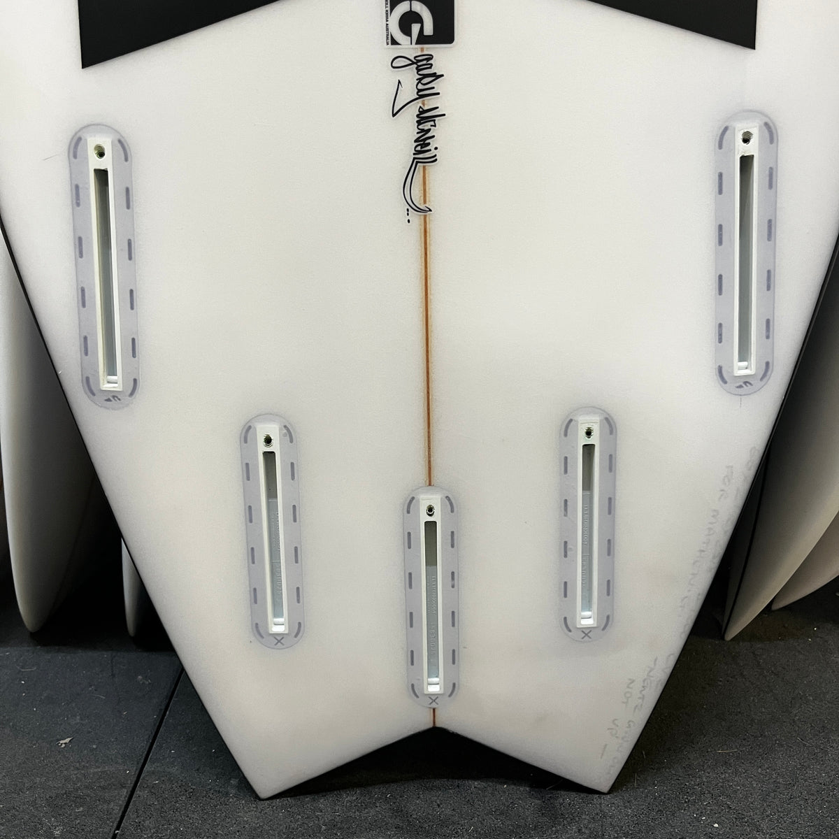 Gary Mcneill CV2 6'6" secondhand surfboards fin box close-up