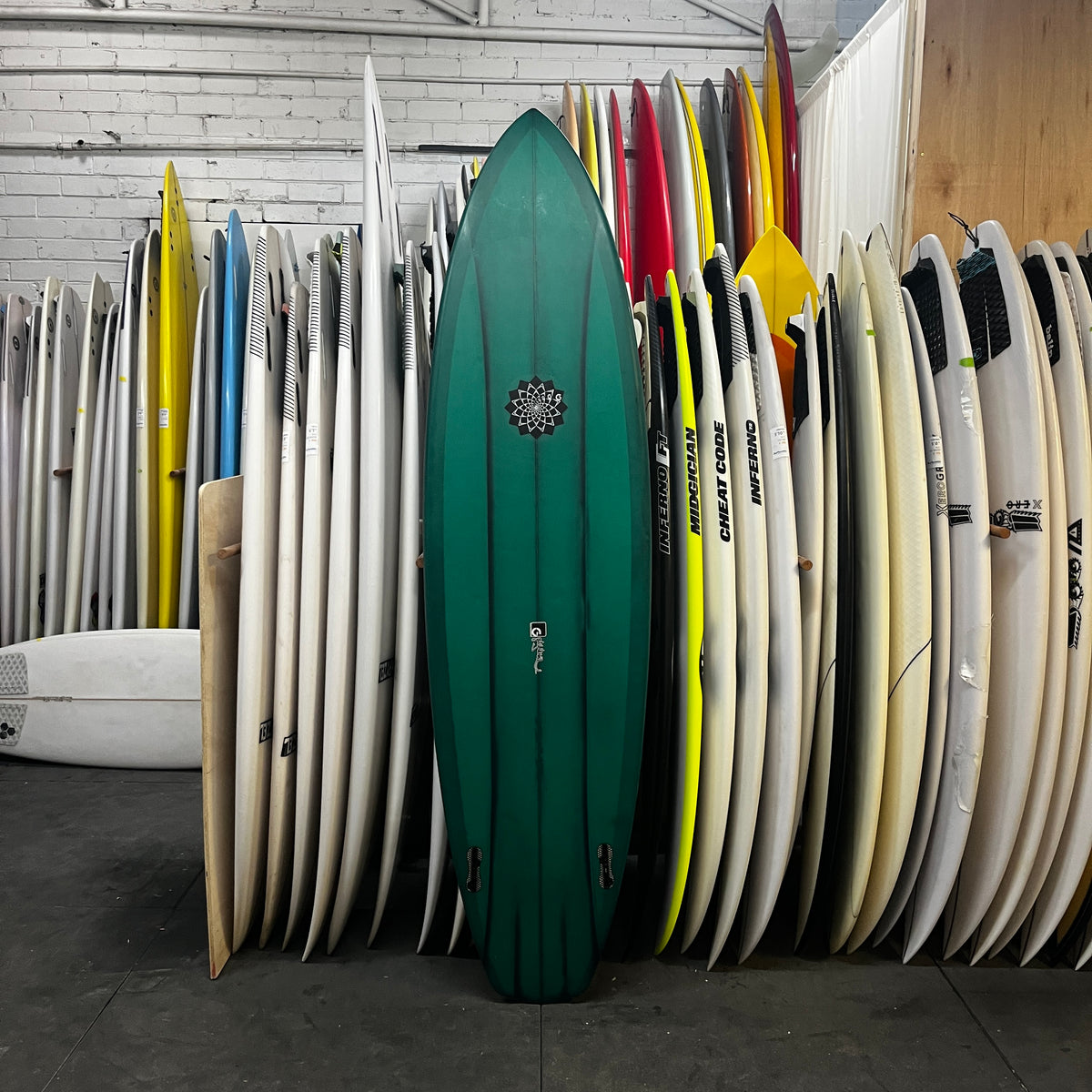 Gary McNeill Maxi Pip 6'11" secondhand surfboards bottom view