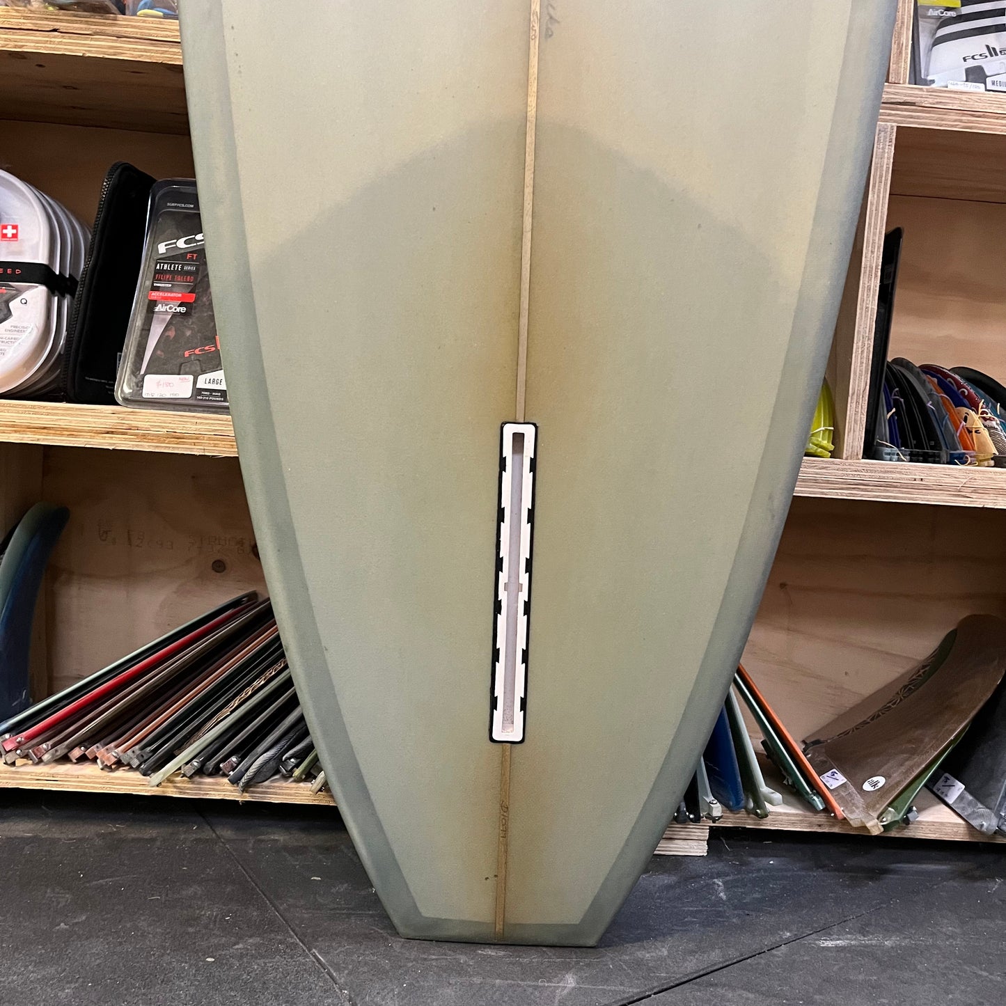 Greg Brown/Duke Tubesteak longboard 9'2" secondhand surfboard fin box close-up