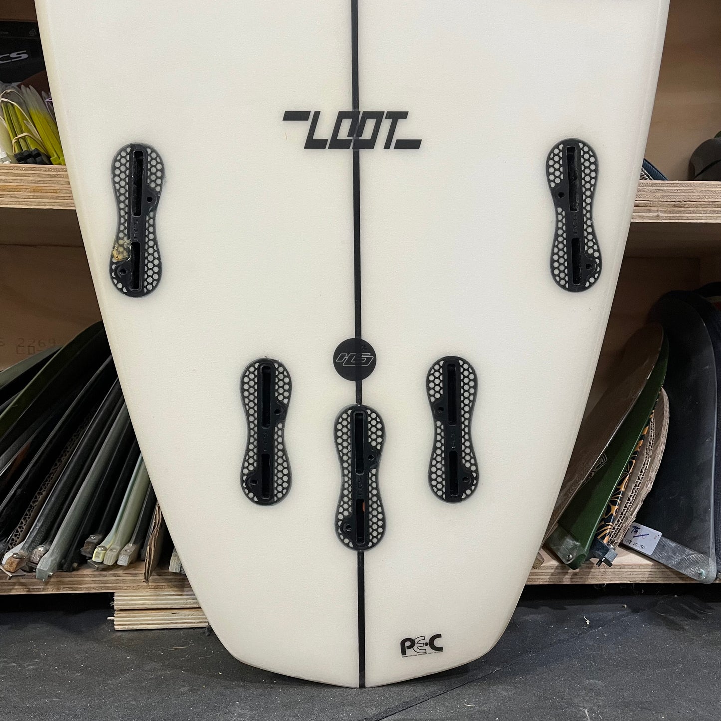 Hayden Shapes Loot 6'1" secondhand surfboard fin box close-up