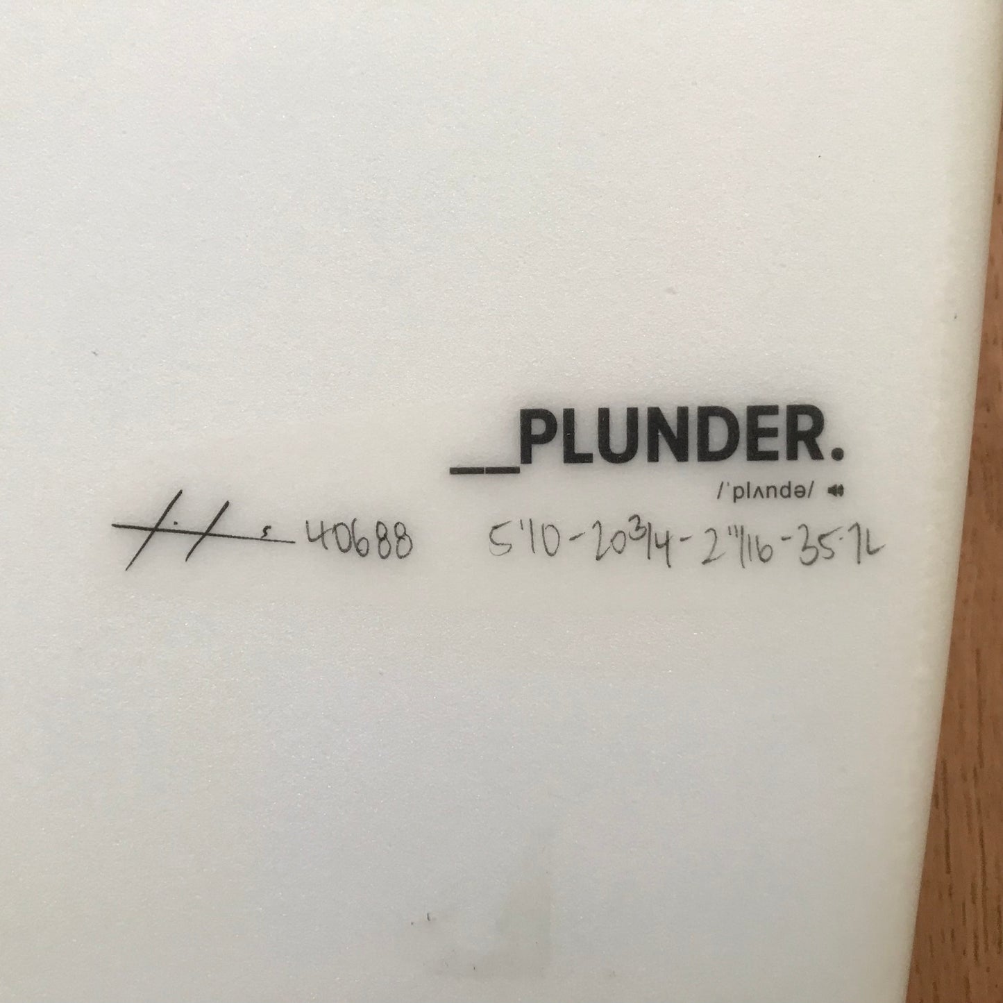 Hayden Shapes Plunder 5'10" secondhand surfboard dimensions close-up