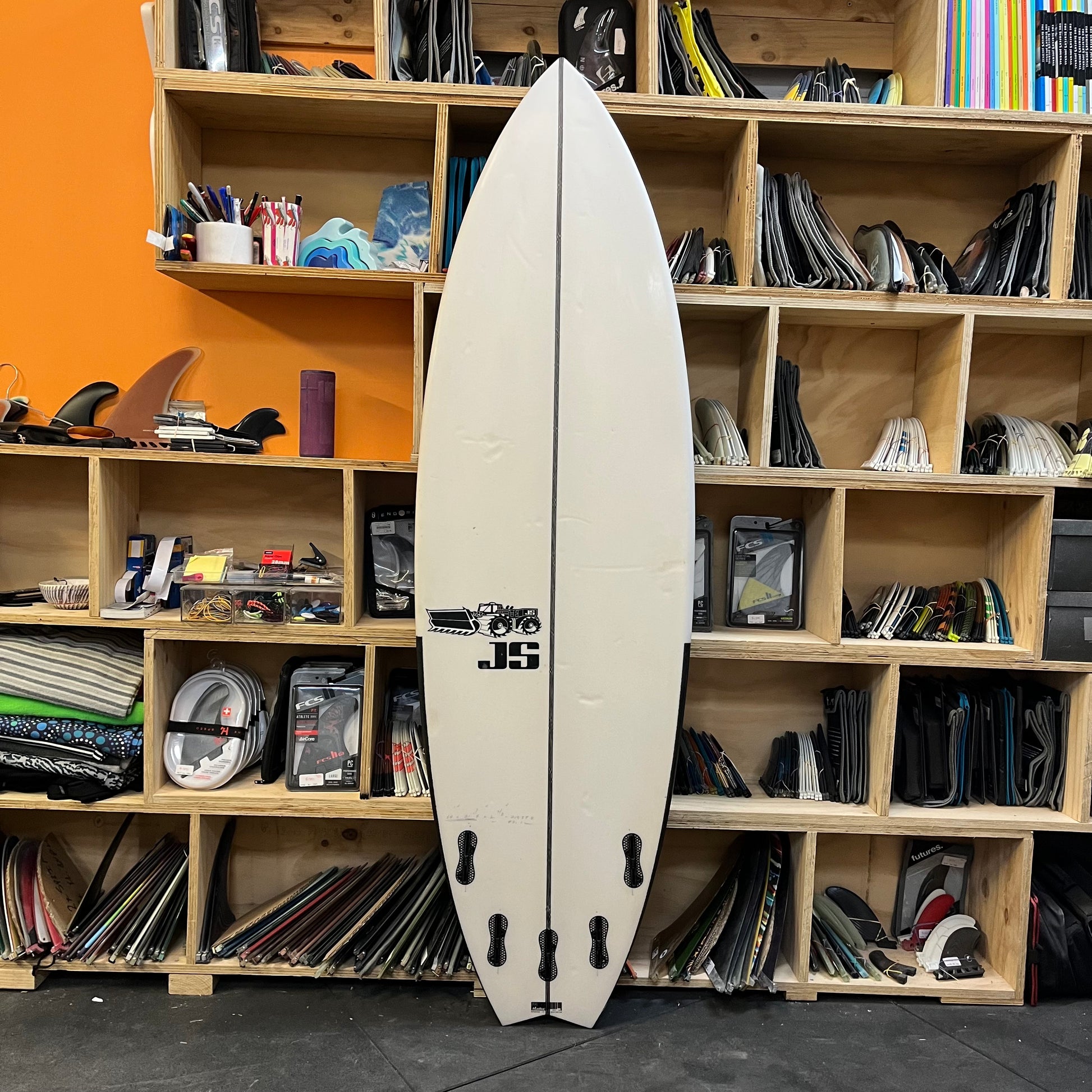 JS Industries Blak Box 3 6'4" secondhand surfboard bottom view