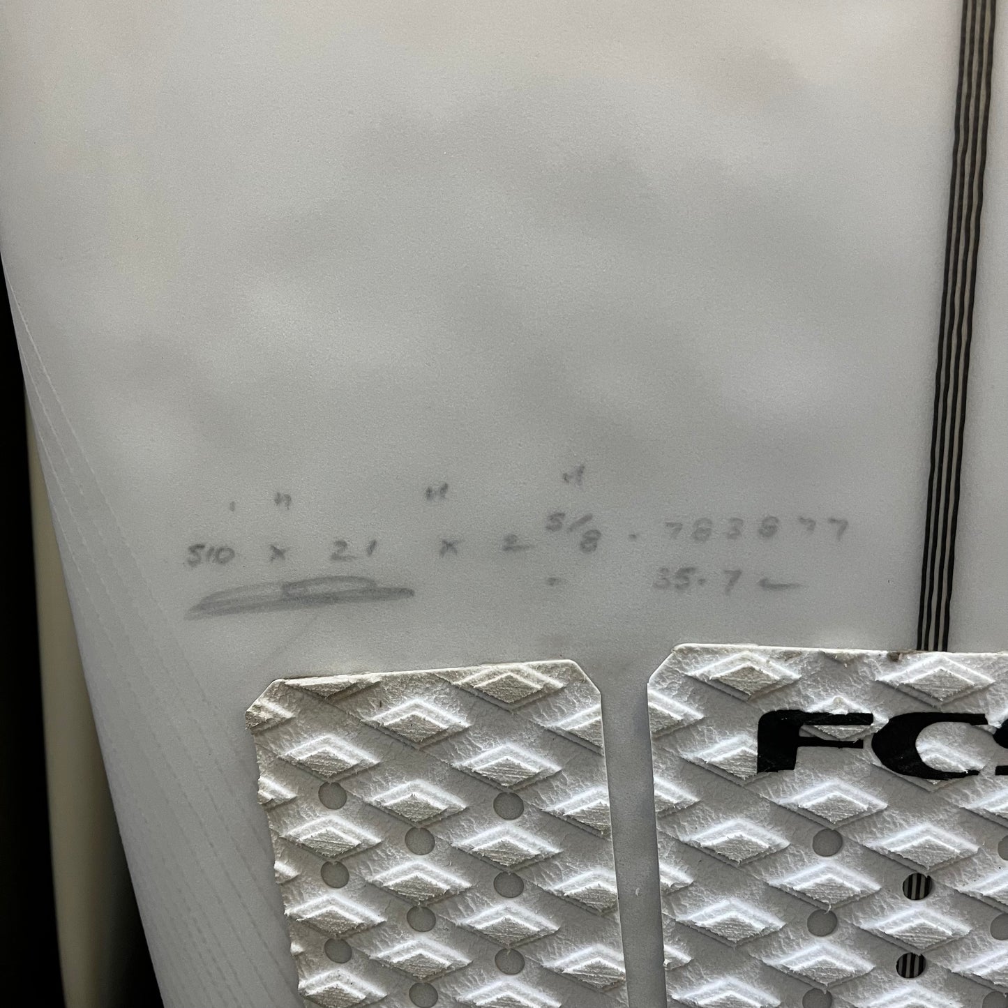 JS Industries Baron Flyer 5'10" secondhand surfboard dimensions close-up