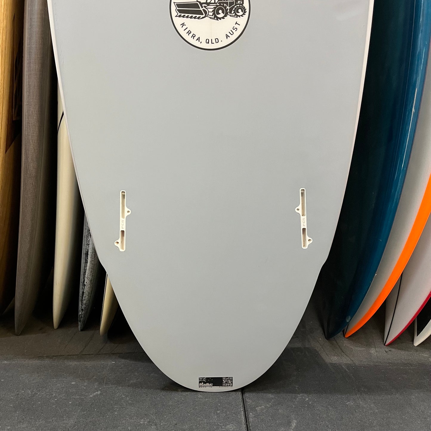 JS Industries Baron Flyer 5'10" secondhand surfboard fin box close-up