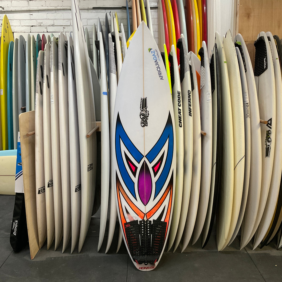 JS Monsta 6’1” secondhand surfboards top view
