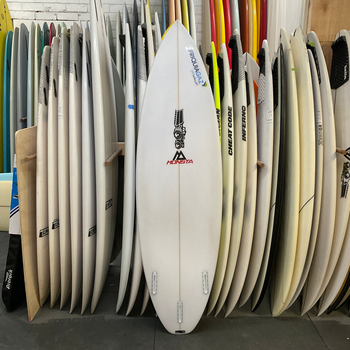 JS Monsta 6’1” secondhand surfboards bottom view