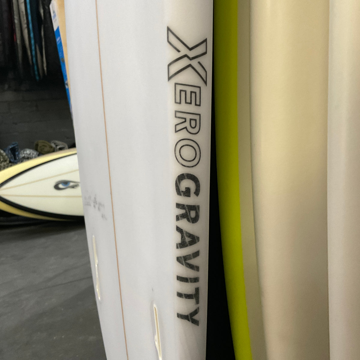 JS Xero Gravity 6’3” secondhand surfboards model logo close-up