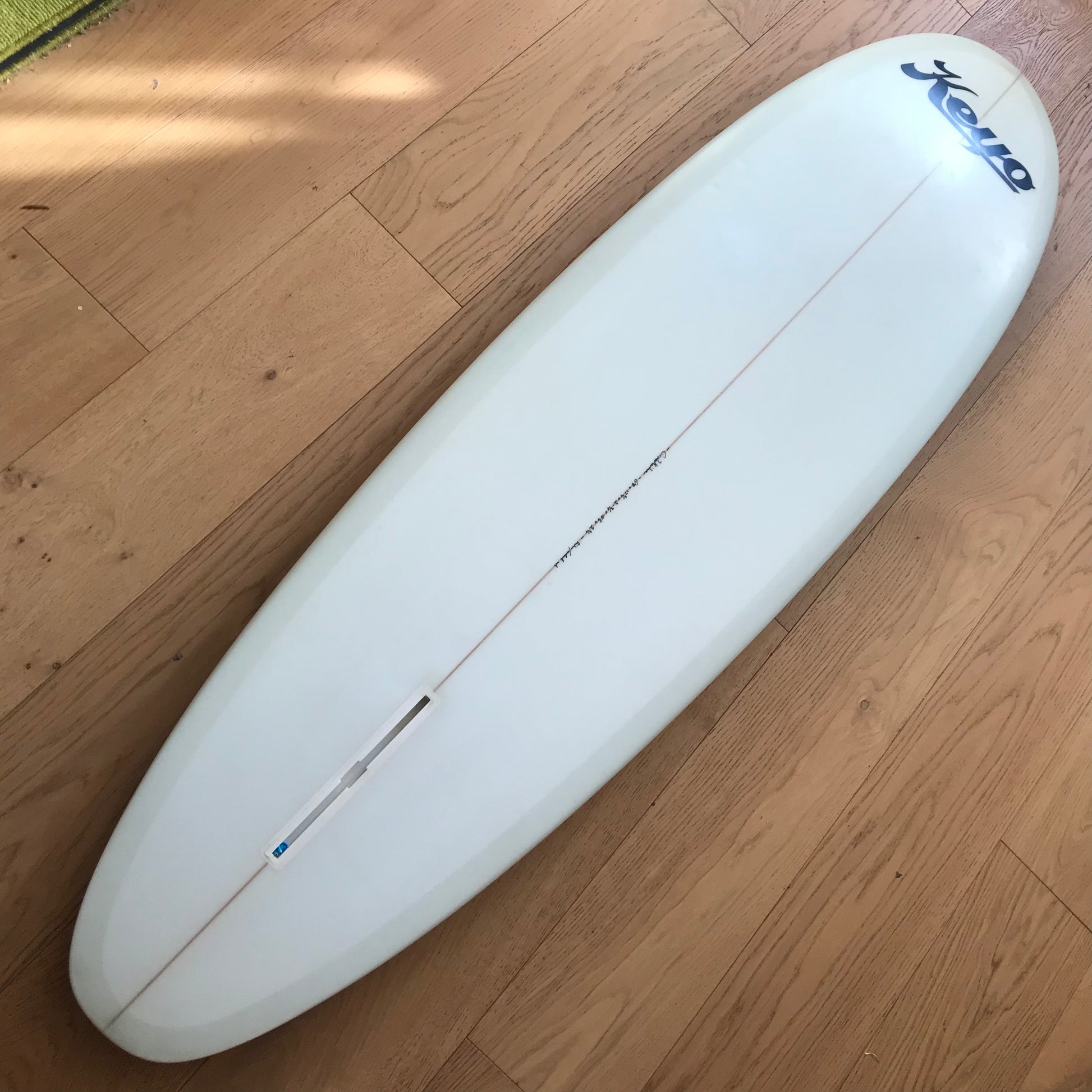 Keyo Egg displacement hull 6'8" secondhand surfboard bottom view