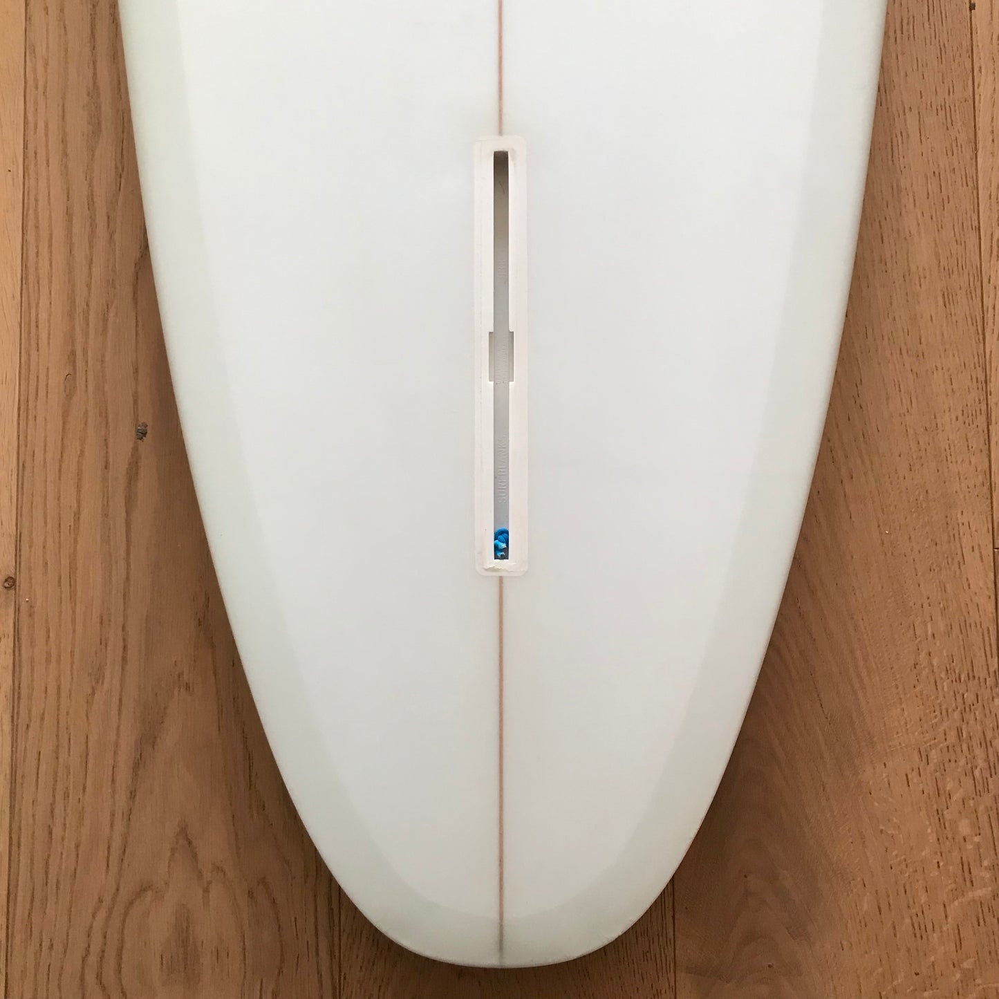Keyo Egg displacement hull 6'8" secondhand surfboard filter box close-up