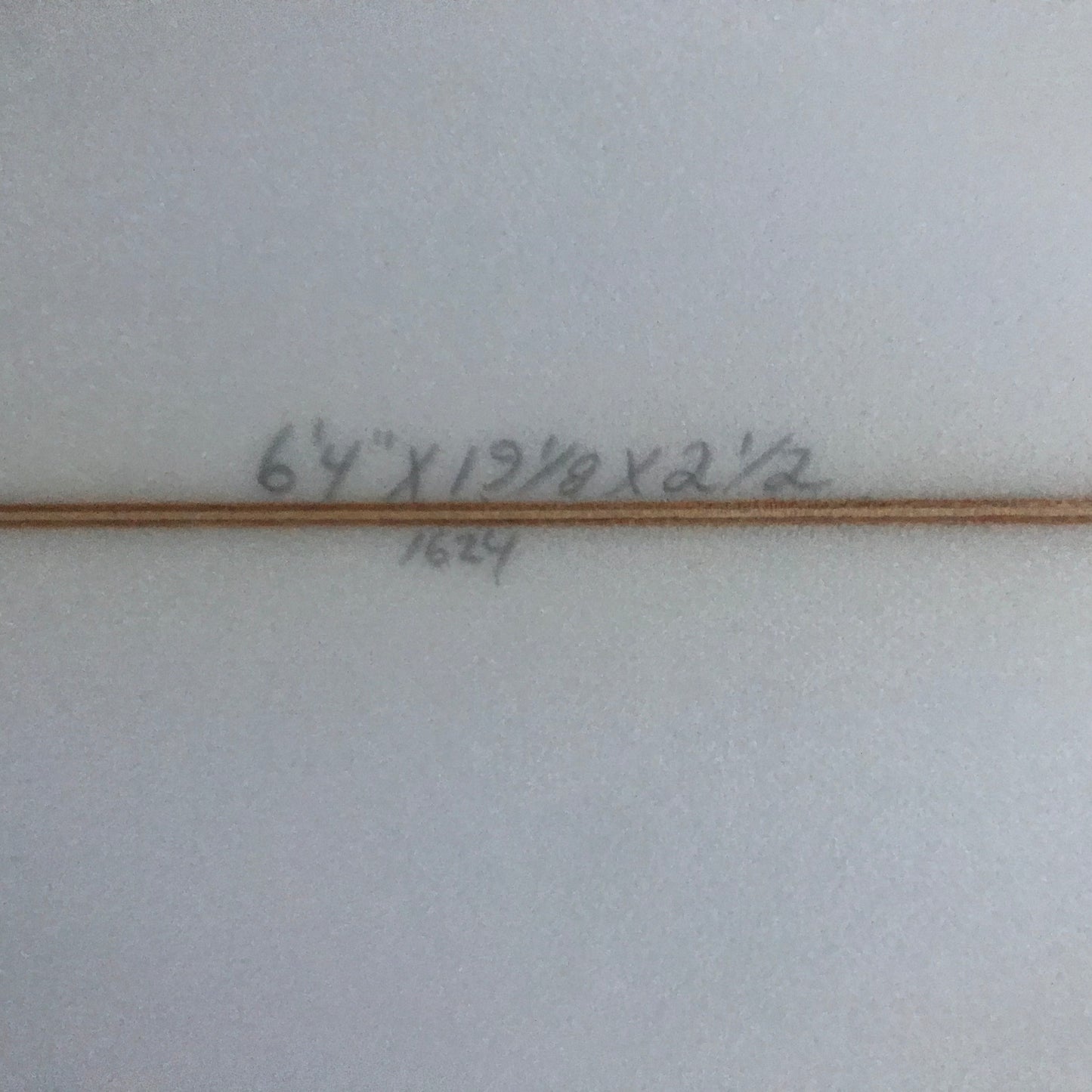 Kirk Bierke Step-Up 6'4" secondhand surfboard dimensions close-up